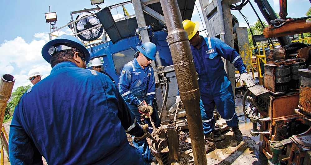 Cientos de miles de familias viven de la industria petrolera. 