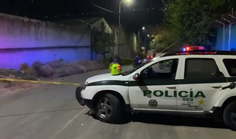 La víctima habría intentado adelantar por derecha al tractocamión.