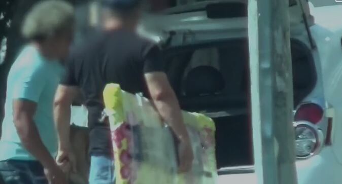 Según la Policía, la red de narcotráfico usaba camas de perros, cuadros y otros elementos para camuflar el estupefaciente y enviarlo a Europa.