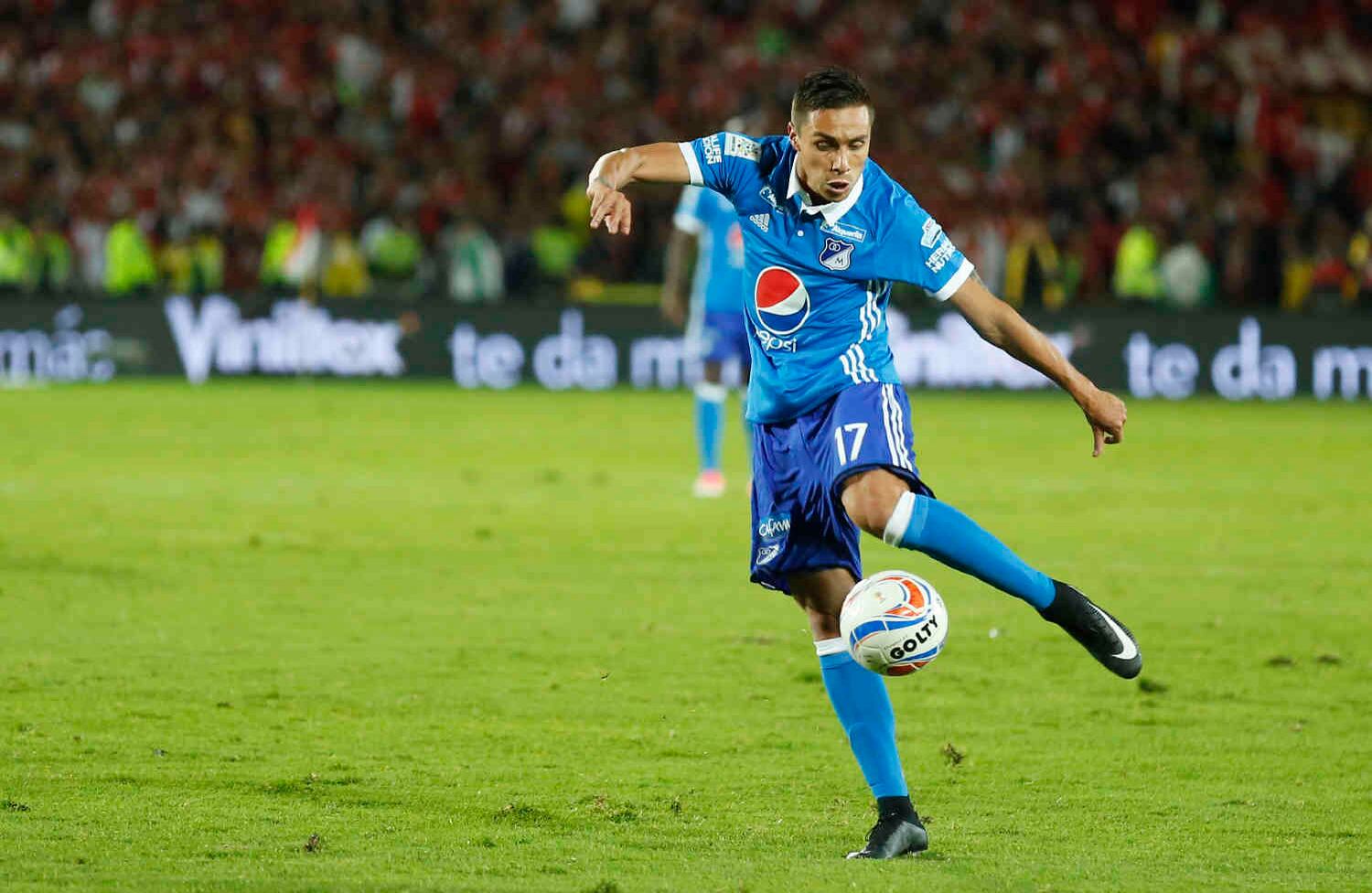 Henry Rojas, de zurda y fuera del área, le entregó la 15 a Millonarios. Foto:  Daniel Reina
