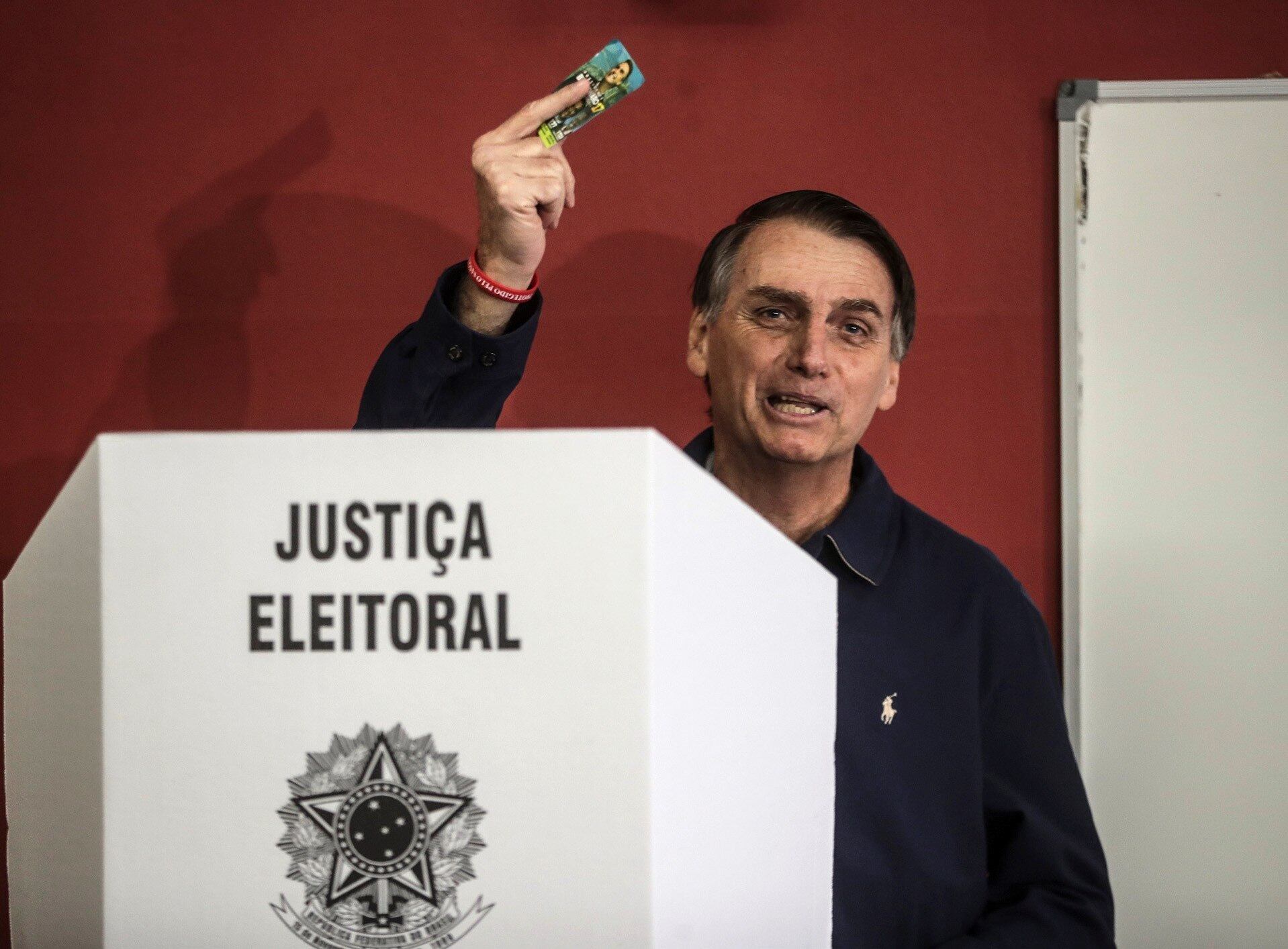 Bolsonaro podría verse en graves problemas judiciales tras las declaraciones del Hacker