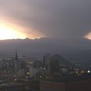 Este fenómeno podría obedecer a la removilización de la ceniza que se encuentra en el suelo, debido a los fuertes vientos de los últimos días