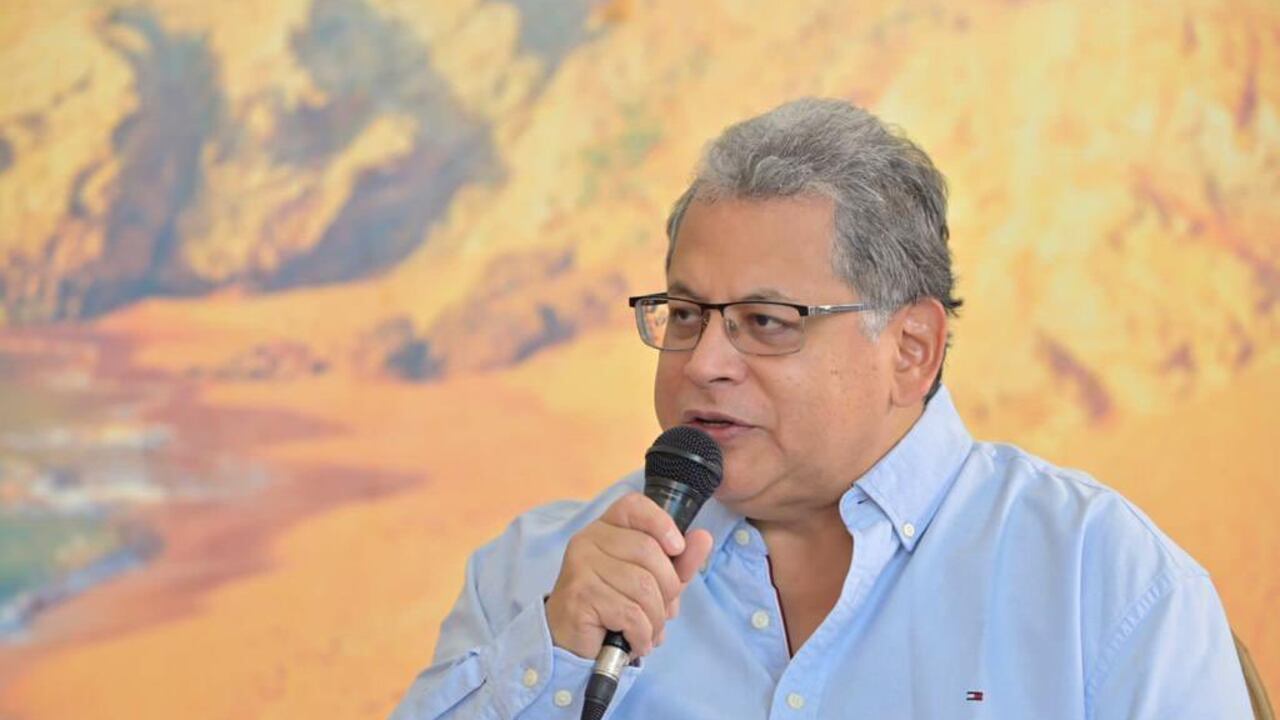 Ulahy Beltrán, superintendente de Salud.