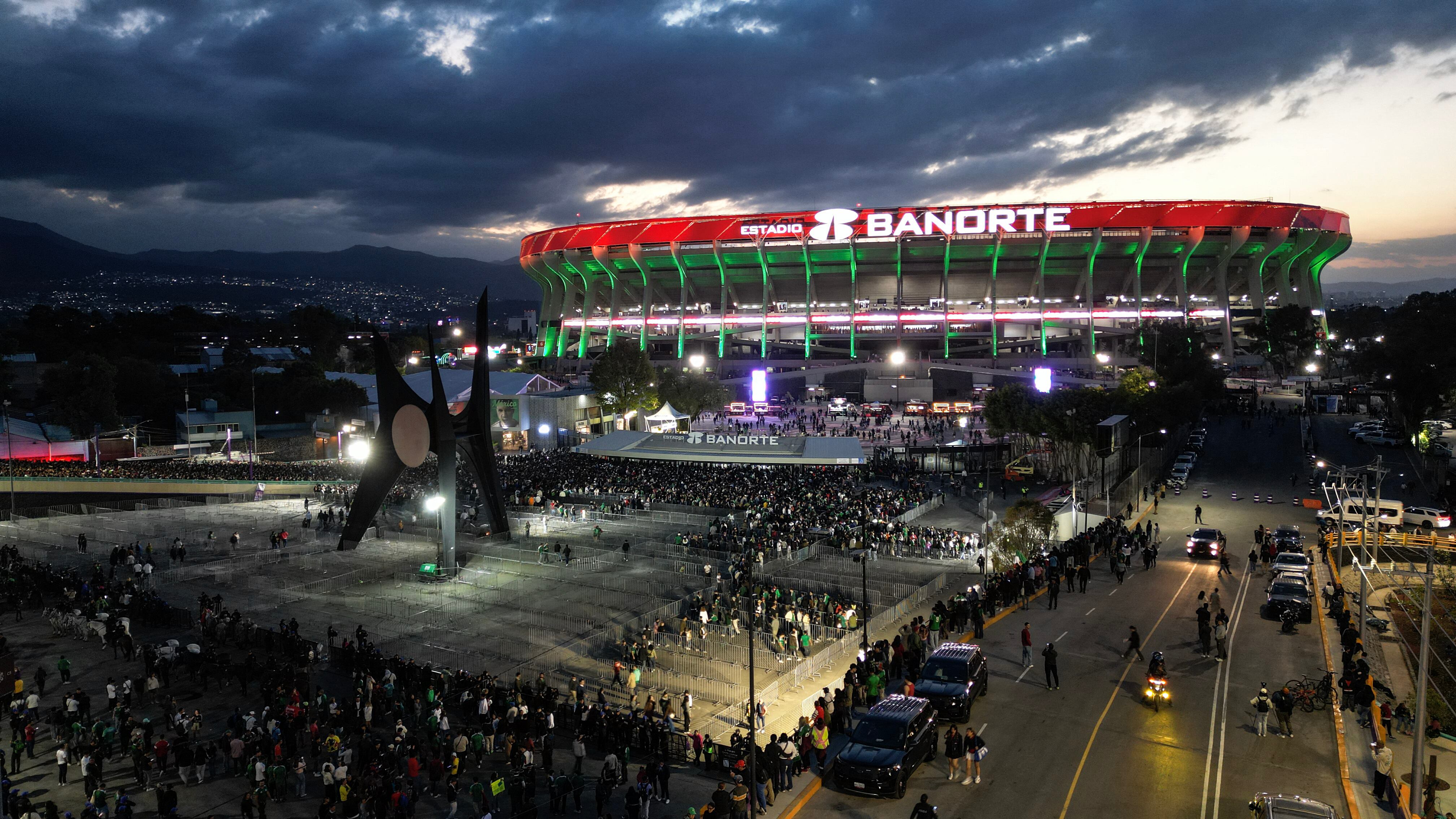 Vista aérea del Estadio Banorte (anteriormente conocido como Estadio Azteca) durante un partido amistoso entre México y Portugal, en la Ciudad de México, el 28 de marzo de 2026. (Foto de Yuri CORTEZ / AFP)