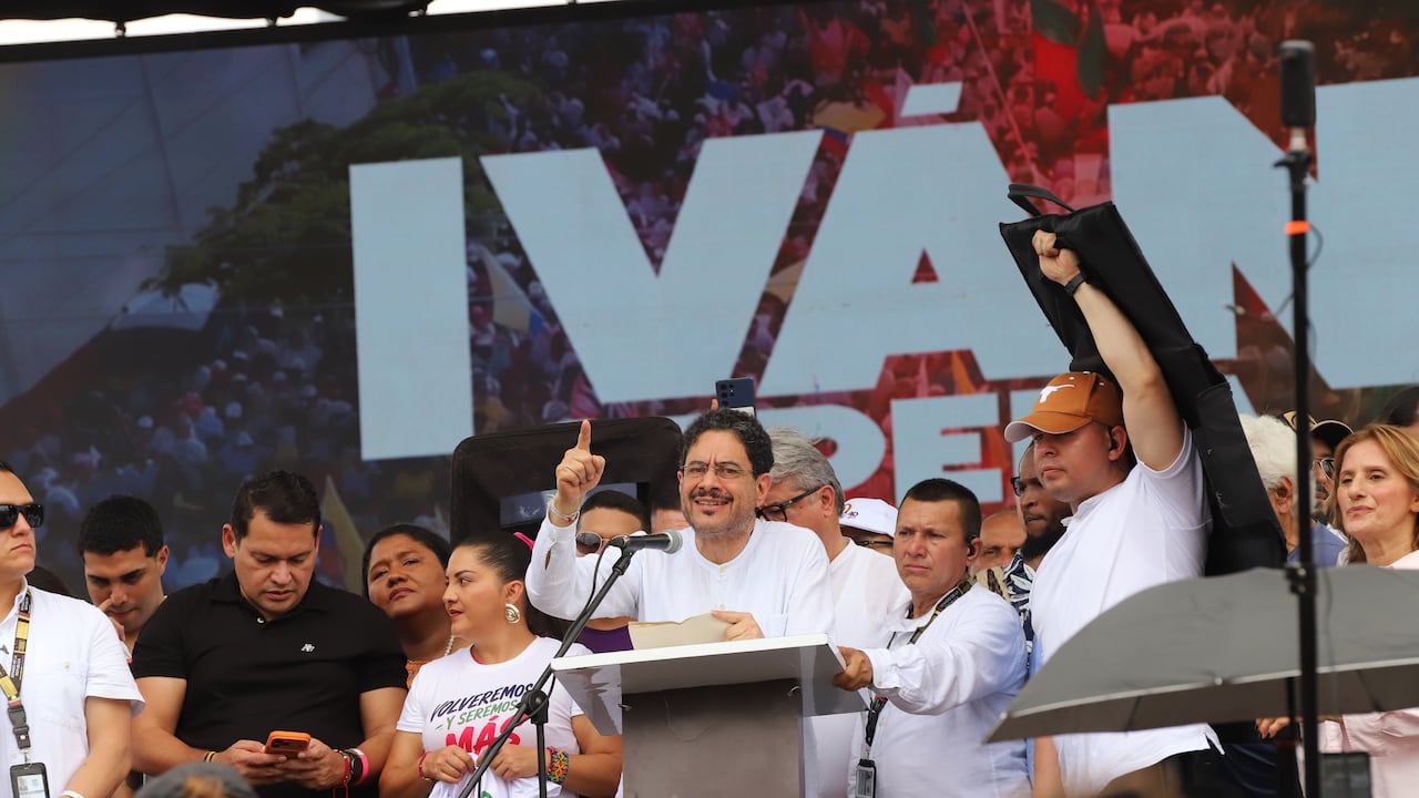 Iván Cepeda dio un discurso en Barranquilla.