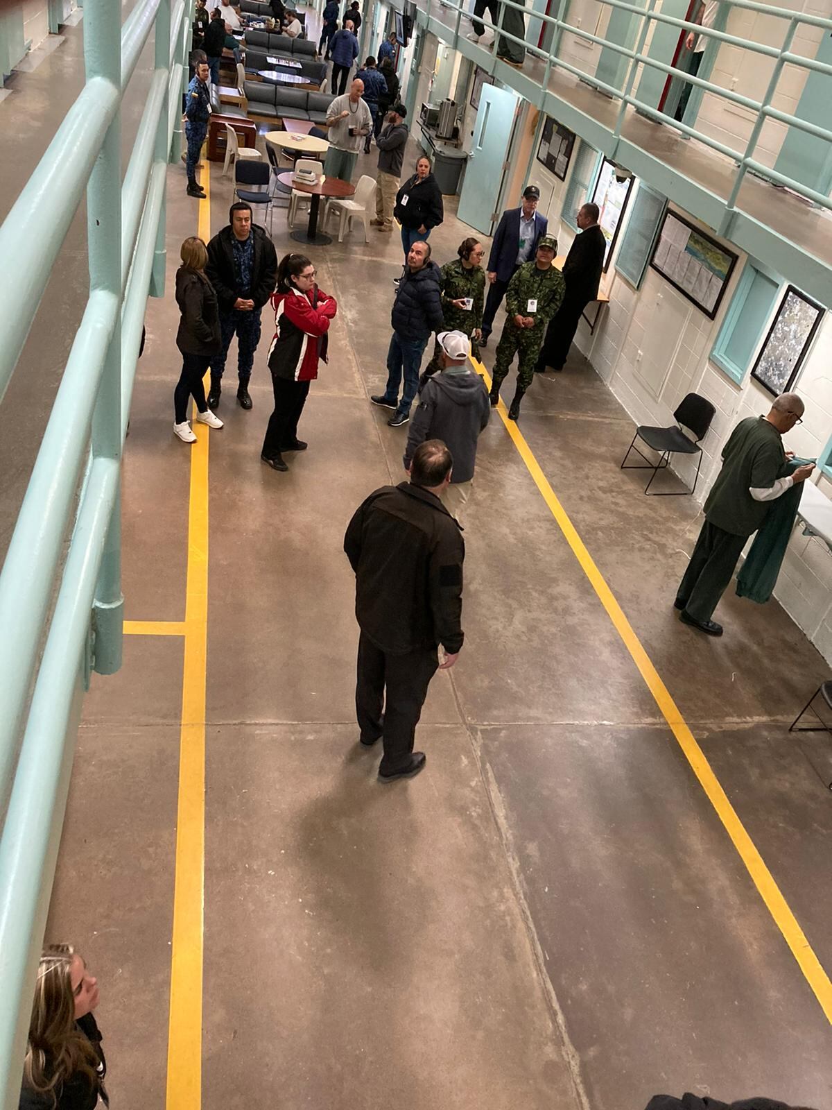 El coronel Daniel Gutiérrez, director del Instituto Nacional Penitenciario en Colombia, estuvo junto con otros funcionarios de la misma entidad en un recorrido institucional por cárceles de los Estados Unidos.