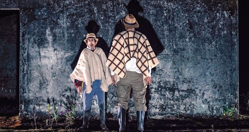 'Entre la niebla' / Augusto Sandino.