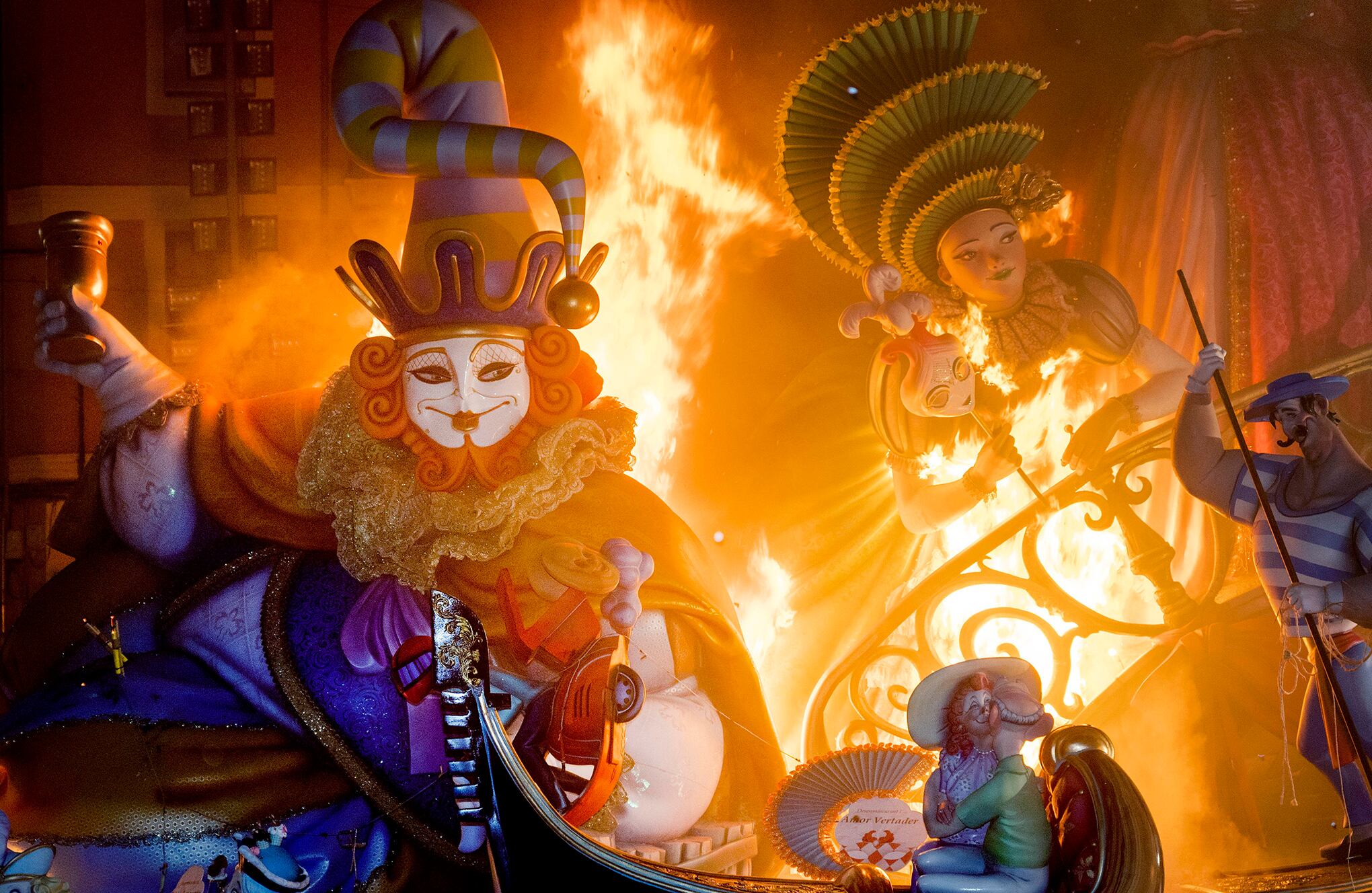 En Imágenes La quema de las Fallas del festival Valencia España.