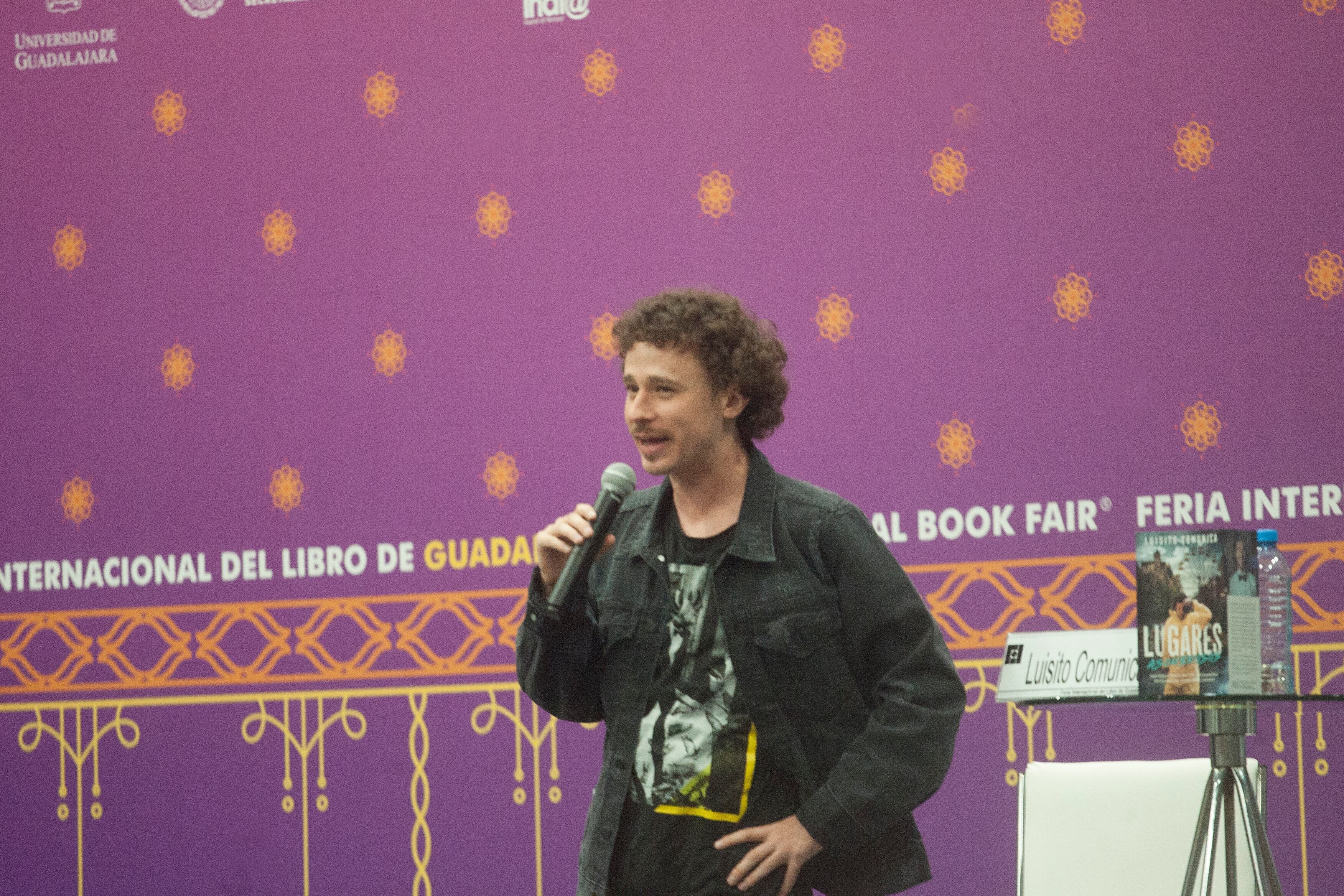 Luisito Comunica: así fue su visita en Medellín al barrio que construyó Pablo Escobar