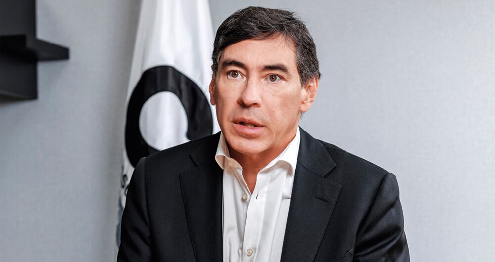 El excongresista Álvaro Hernán Prada también está involucrado en el caso por haber contactado a alias Caliche, quien se iba a retractar de las acusaciones contra el expresidente.