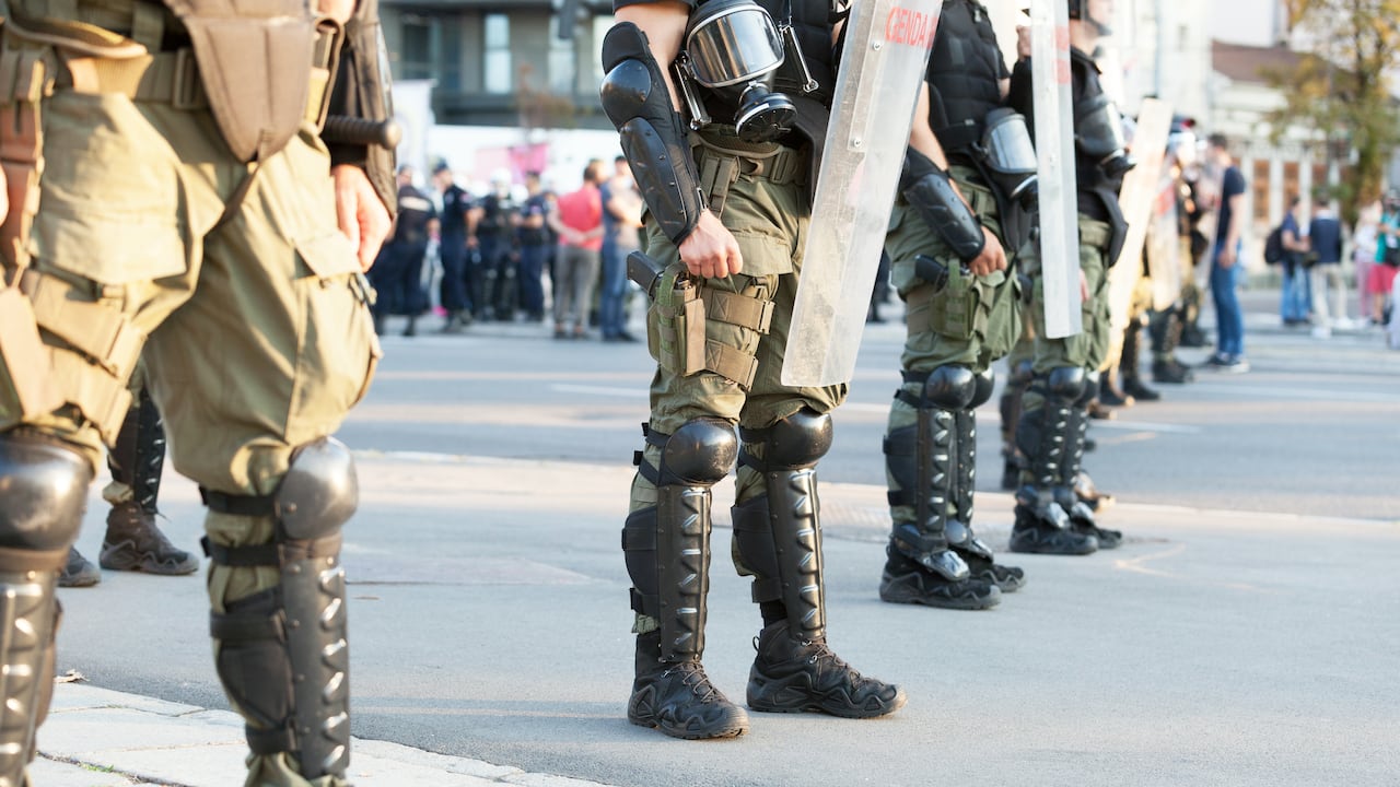 Policia de Polonia desplegada tras disturbios