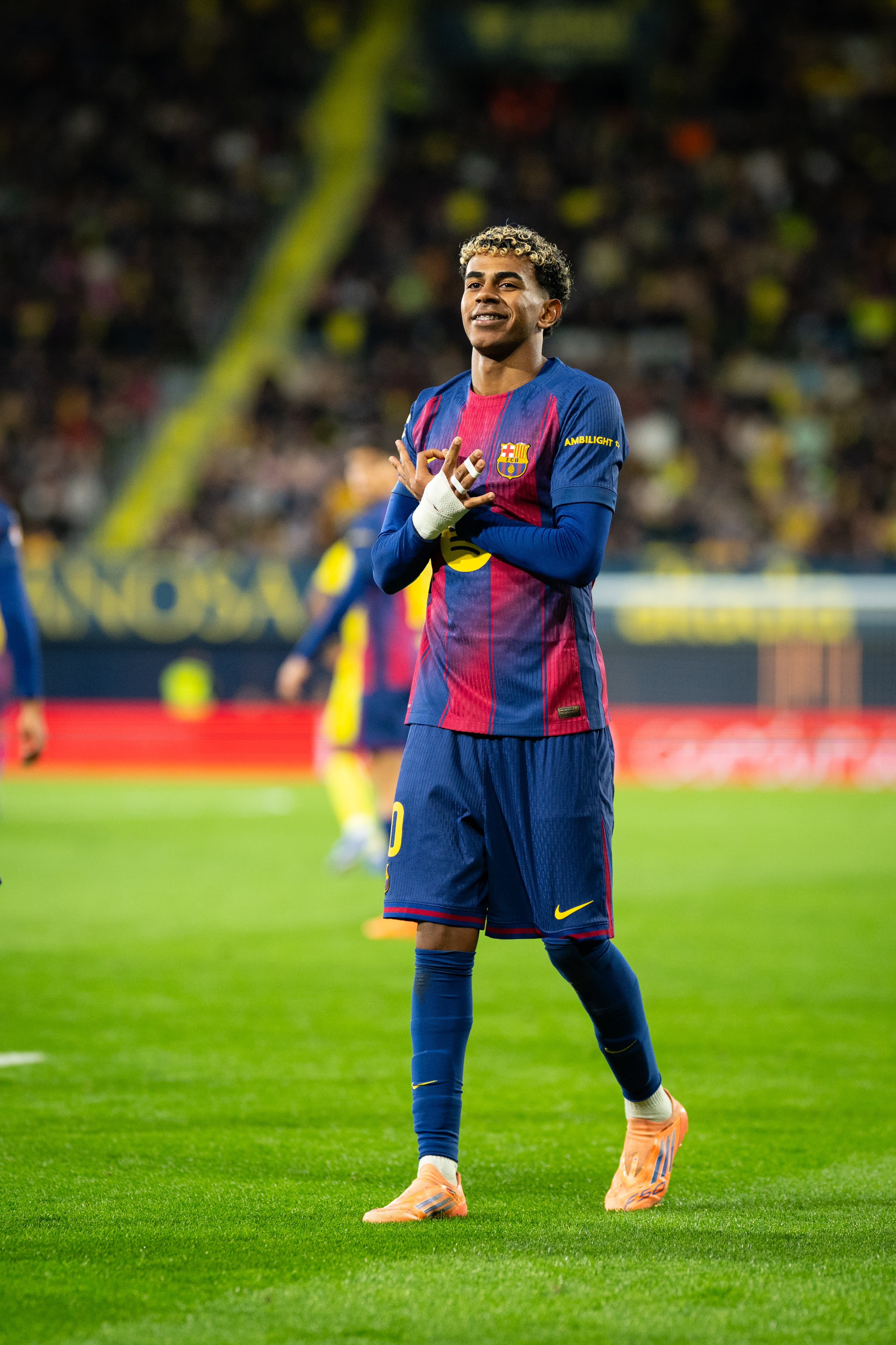 Lamine Yamal celebra un gol contra el Villarreal en LaLiga.