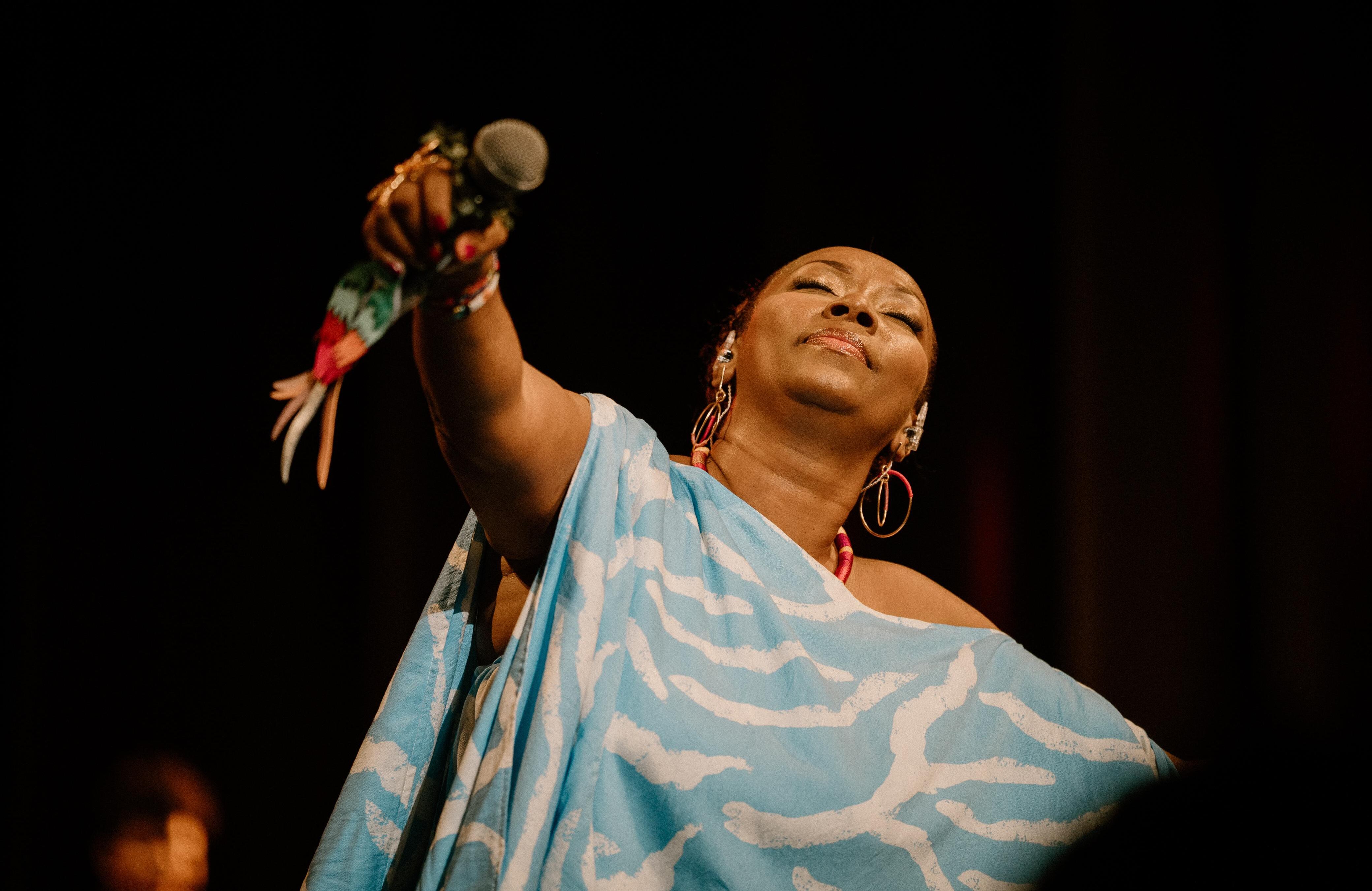 Nidia Góngora hace historia: la primera mujer del Pacífico en fundar su propio sello discográfico, Positivo Records. Foto: Carlos Rendón