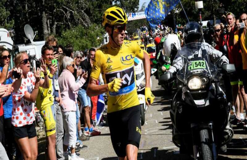 Froome corre hacia la meta. Foto: AFP