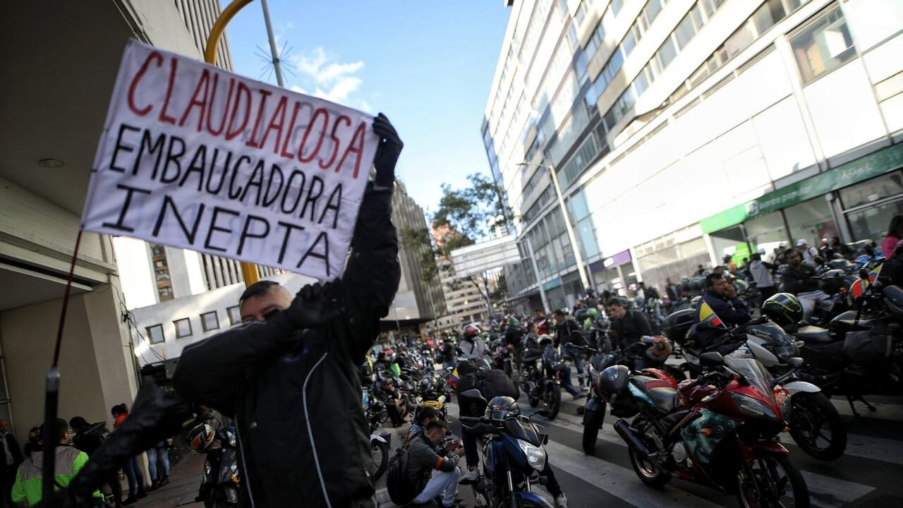 Manifestación de motociclistas en contra de la prohibición del parrillero en moto en Bogotá.