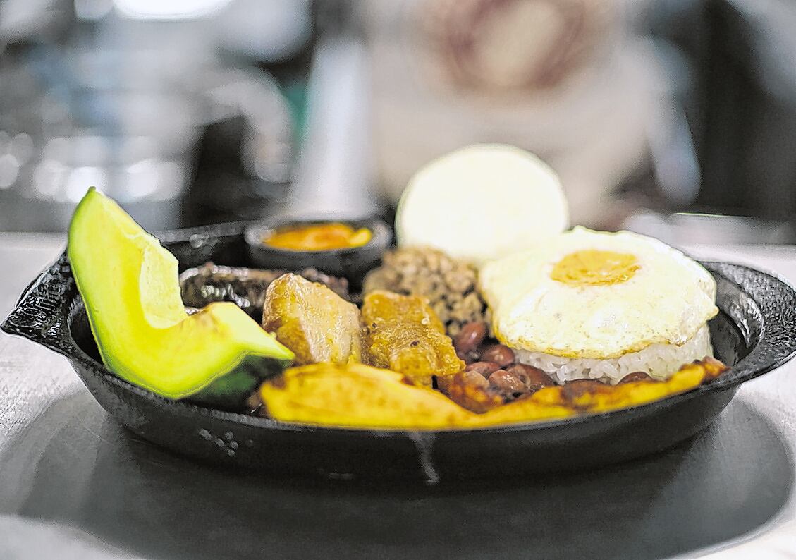 Pasar un fin de semana inolvidable con papá llevándolo a disfrutar de los mejores platos.