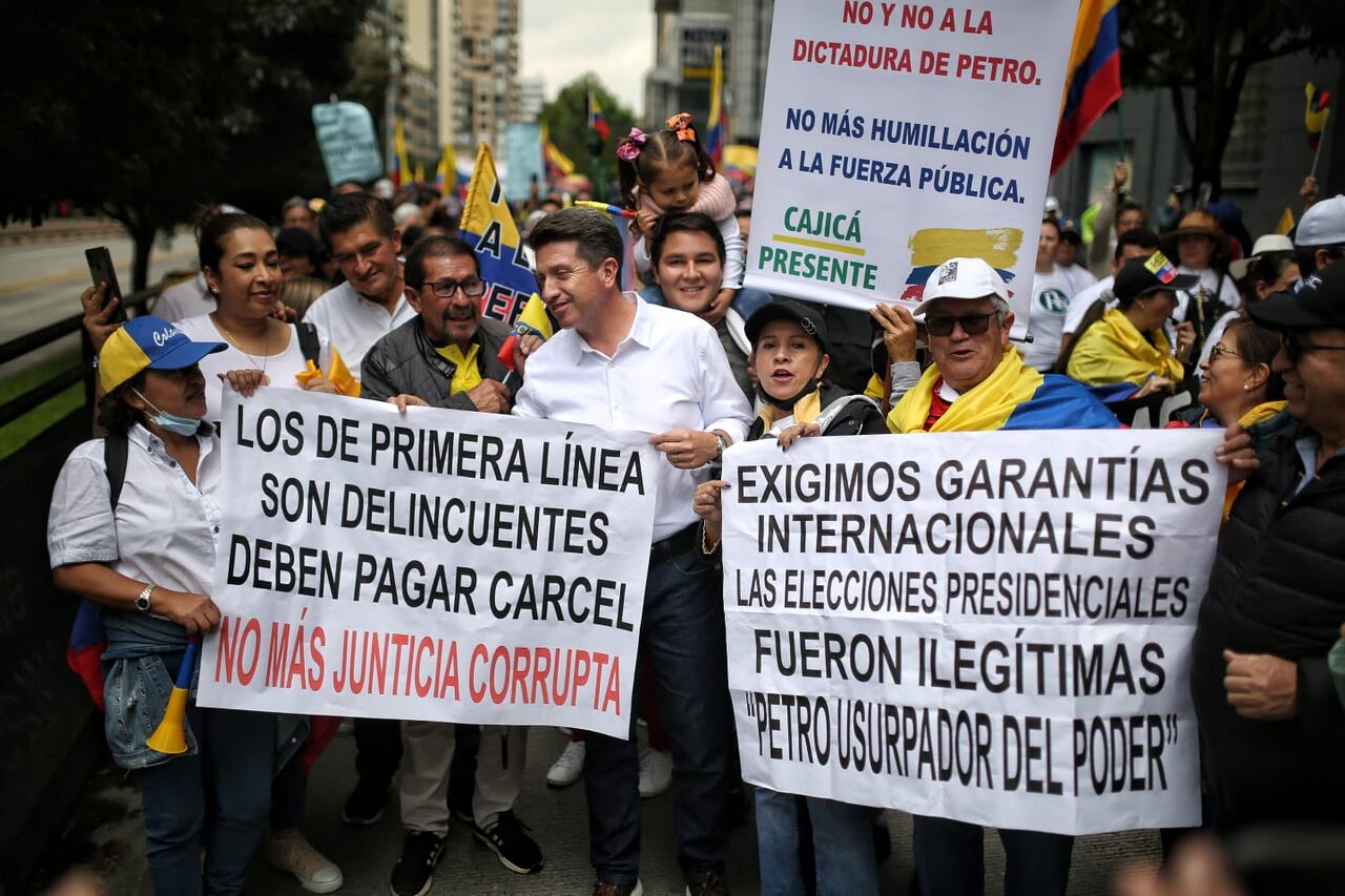 Marcha 29 octubre contra Gustavo Petro
Bogota. Plaza Bolivar