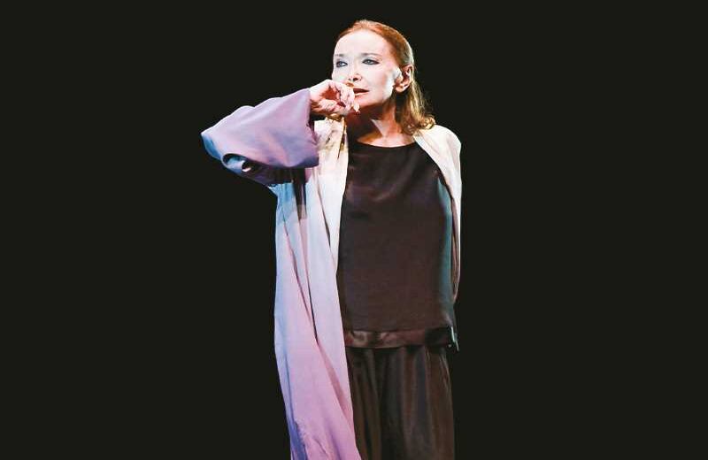 Nuria Espert, la actriz de teatro más icónica de España, protagoniza el monólogo ‘La violación de Lucrecia’, que estará del 17 al 21 de marzo en el Teatro Nacional Fanny Mikey.