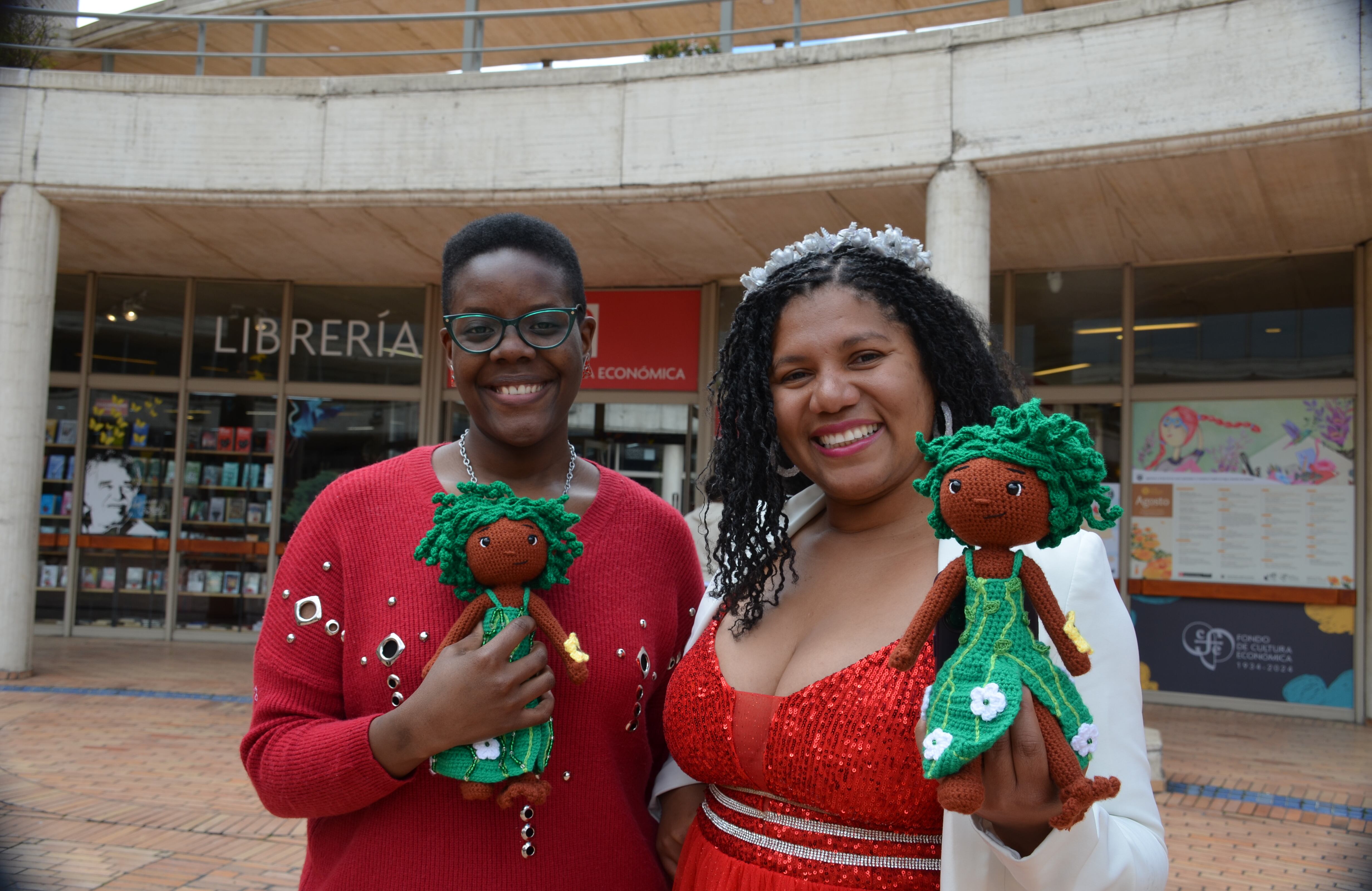 Lina Maritza Córdoba y Katherine Quiñones en 'Letras de Vanguardia'.