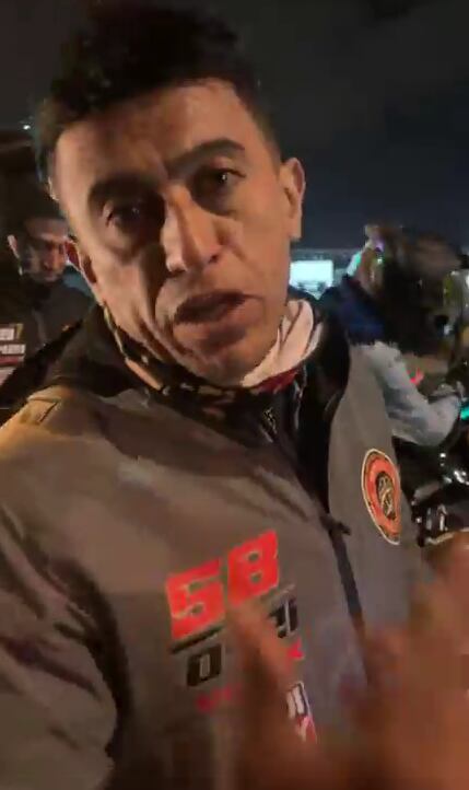 El concejal Julián Forero, reconocido líder de los motociclistas, se vio involucrado en un hecho en el que hub un aparente mal procedimiento de la Policía. Terminó con comparendo.