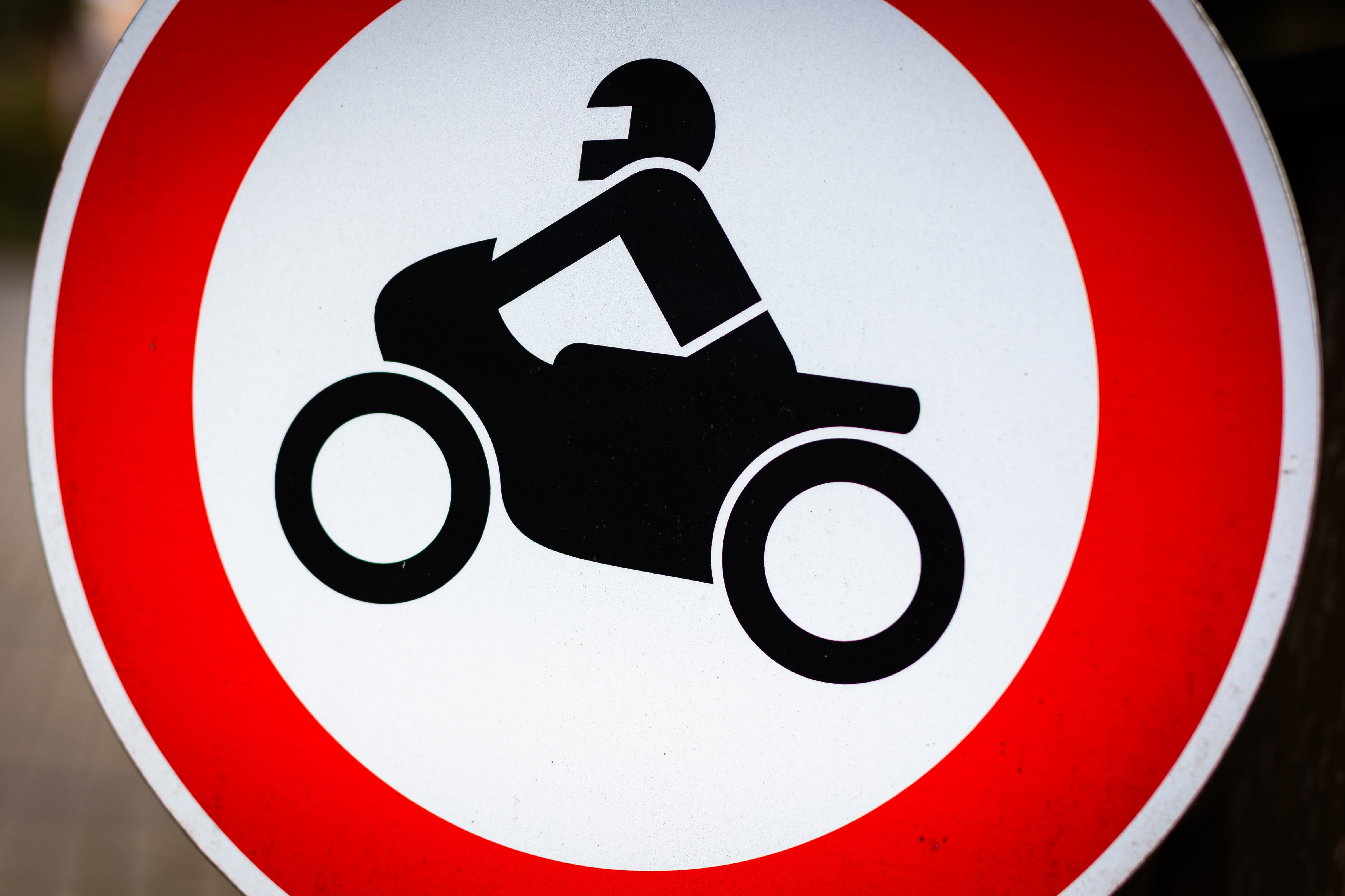 Los motociclistas han diseñado señales claves para prevenir los accidentes en carretera.