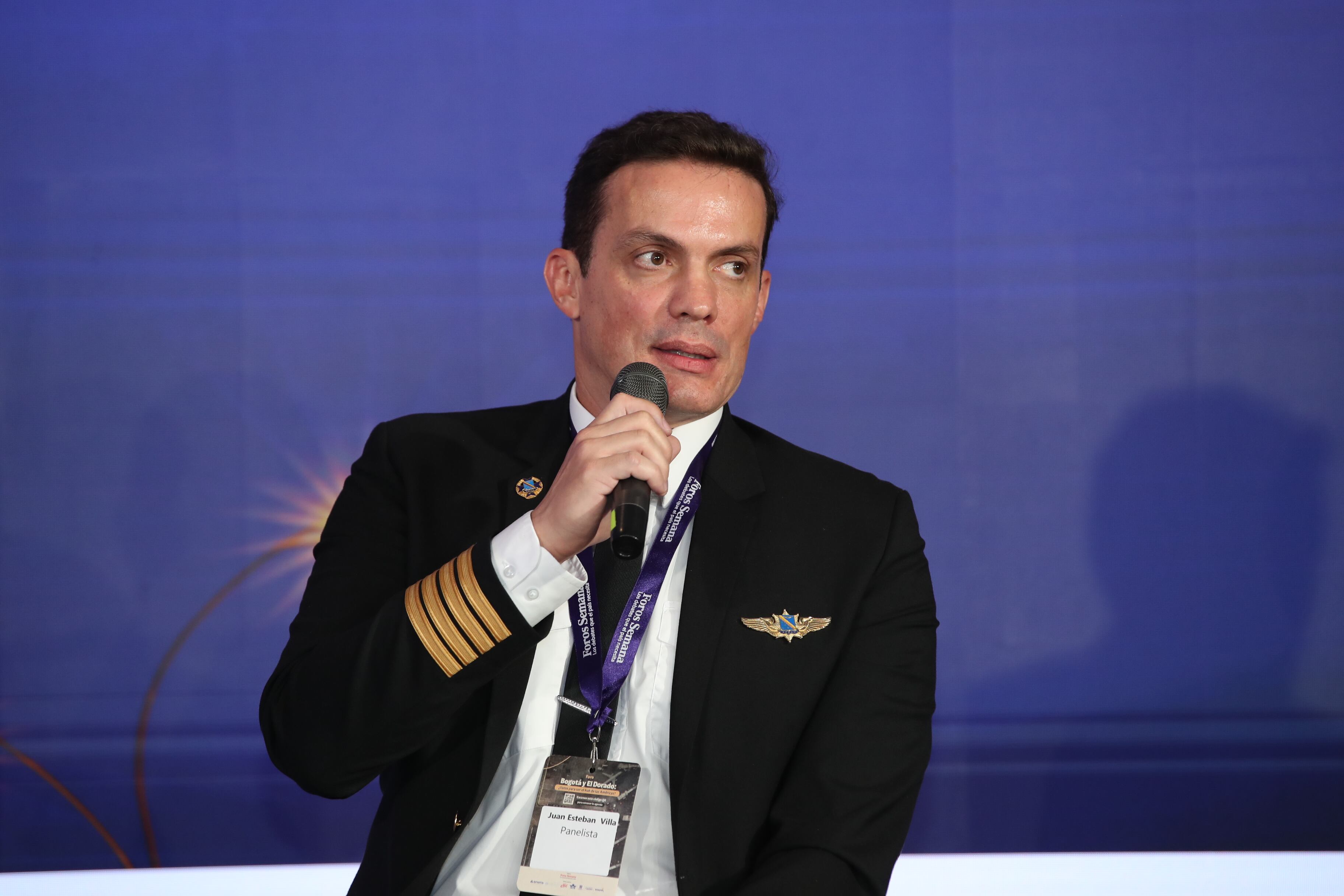 Foro ‘Bogotá y El Dorado: ¿listos para ser el hub de las Américas?’
Miércoles 21 de mayo de 2025

 DEBATE | Análisis del proyecto El Dorado Máximo Desarrollo

Santiago Carvajal
Gerente del Proyecto Bogotá Ciudad Aeropuerto
Ilva Restrepo Arias
Socia fundadora de Restrepo Arias Consultoría Legal y especialista en temas aeronáuticos
Sergio París Mendoza
Exdirector de Aeronáutica Civil
Juan Esteban Villa
Presidente de la Asociación Colombiana de Aviadores Civiles (Acdac)
Modera: Carlos Enrique Rod