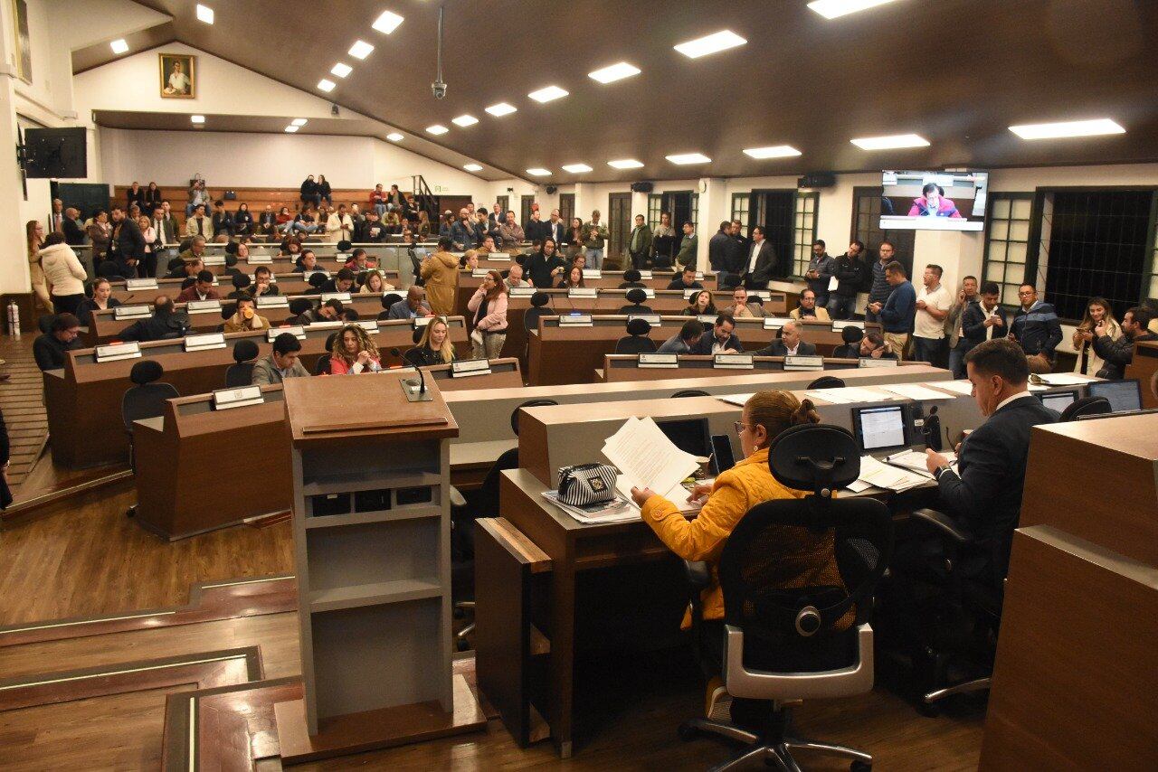 En sesión plenaria, el Concejo de Bogotá eligió a cada uno de los 15 concejales que integrarán las comisiones permanentes para este 2023.