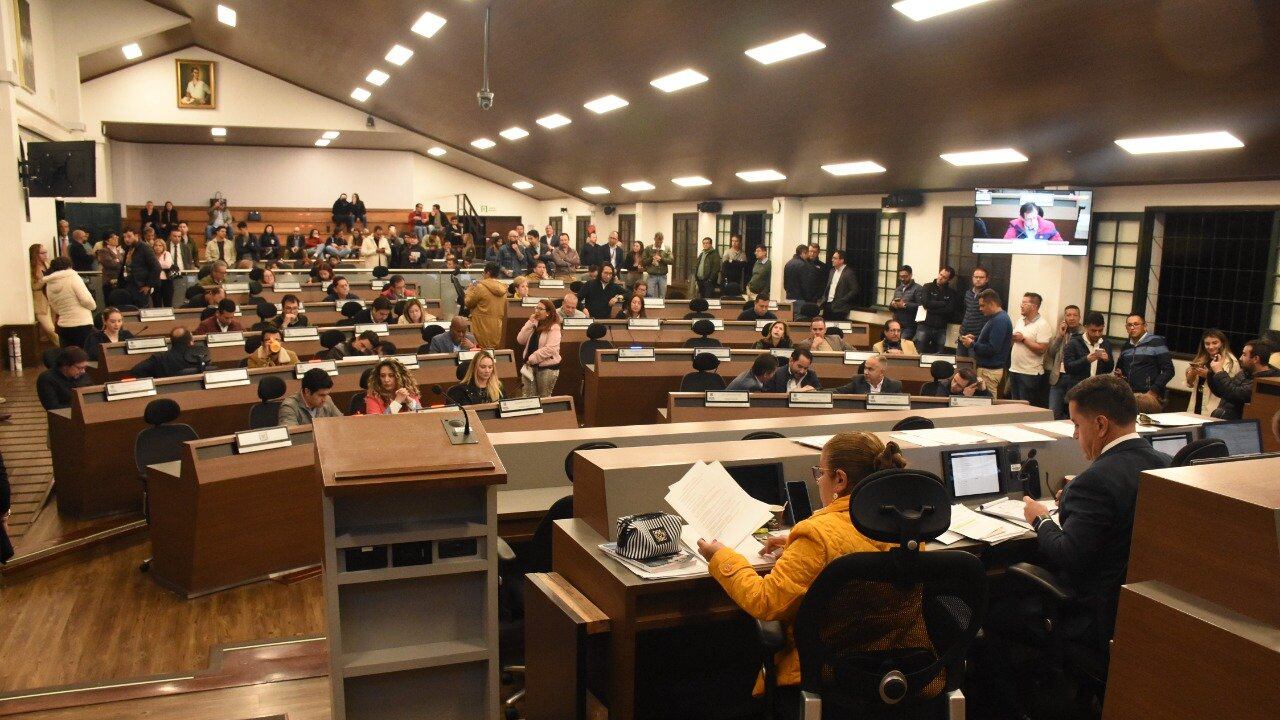 En sesión plenaria, el Concejo de Bogotá eligió a cada uno de los 15 concejales que integrarán las comisiones permanentes para este 2023.