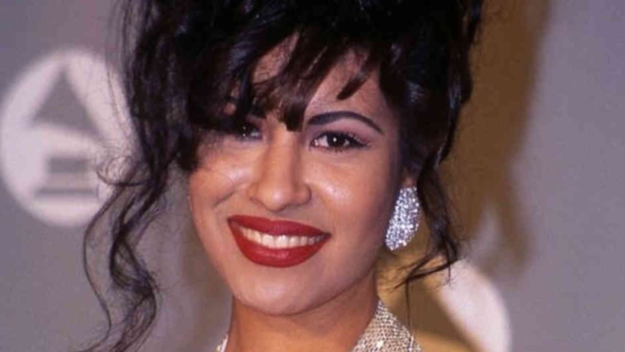 Selena Quintanilla Pérez nació en 1971 y desde los 10 años inició su carrera de cantante.