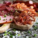 Las carnes procesadas deben consumirse con moderación para evitar complicaciones de salud.