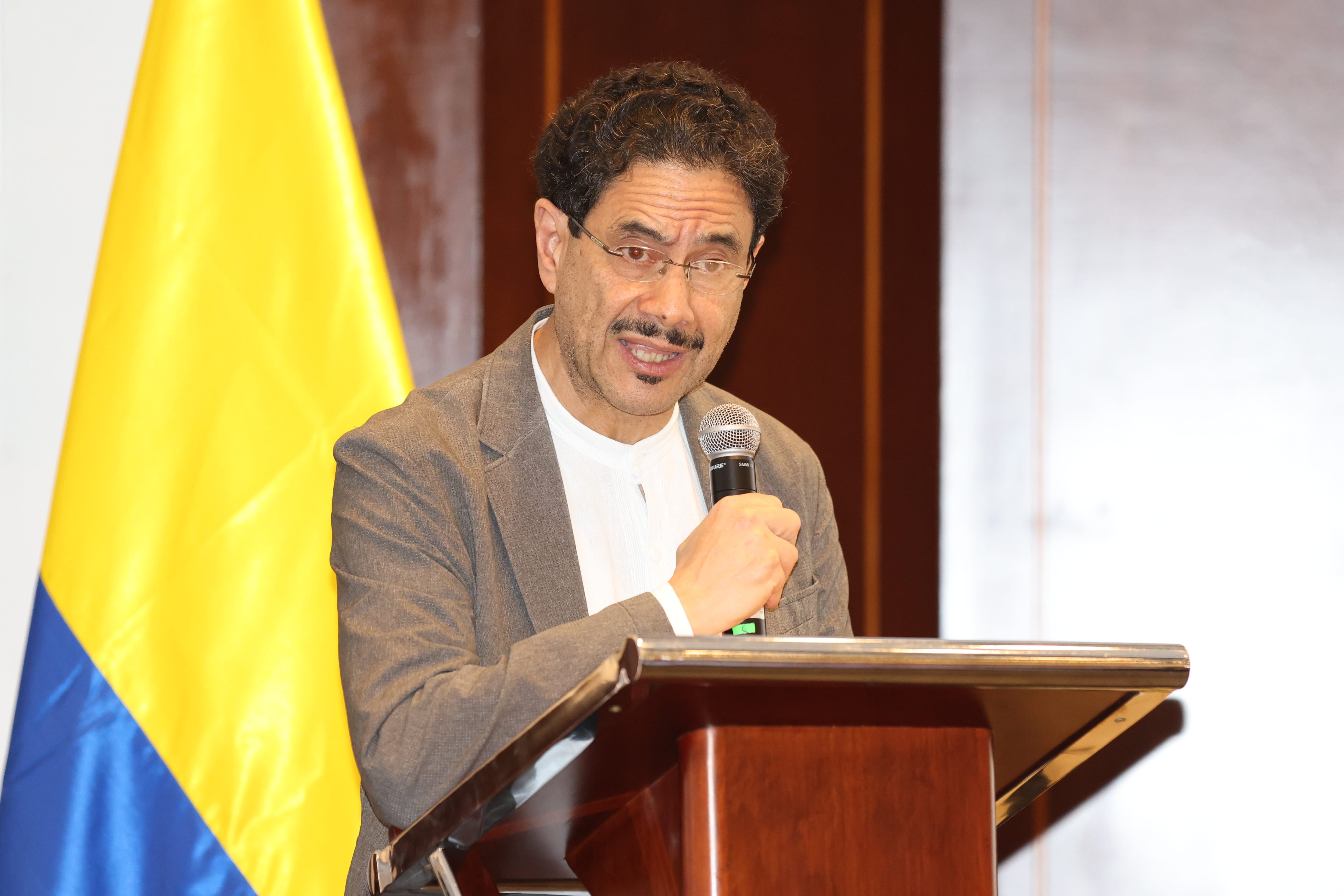 El expresidente de Colombia, Gustavo Petro, y el líder de la oposición y senador del Pacto Histórico, Iván Cepeda, liderarán hoy la presentación del Gabinete por la Vida