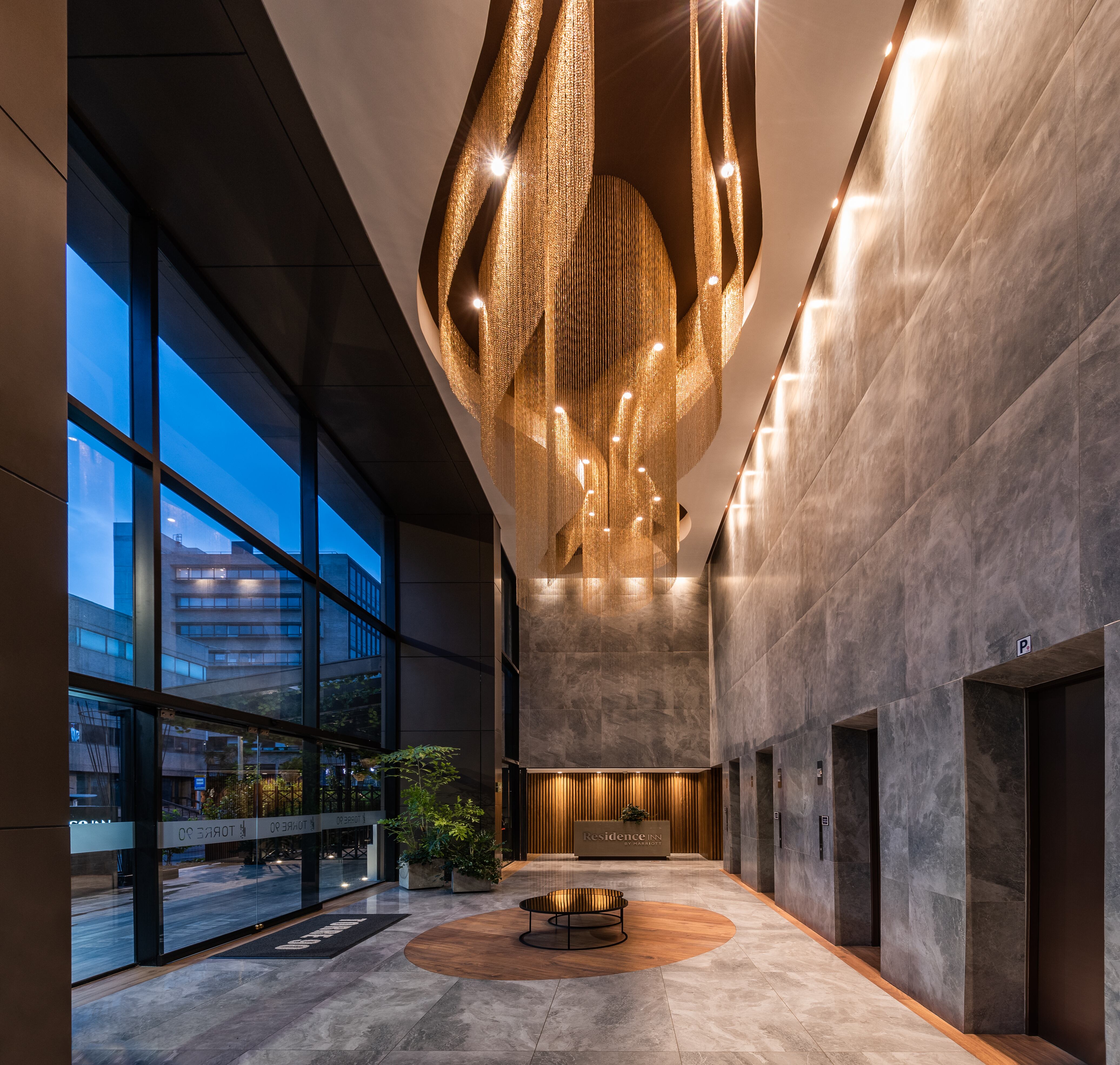 Operado por oxoHotel, el Residence Inn by Marriott Bogotá está orientado a viajeros de negocios.