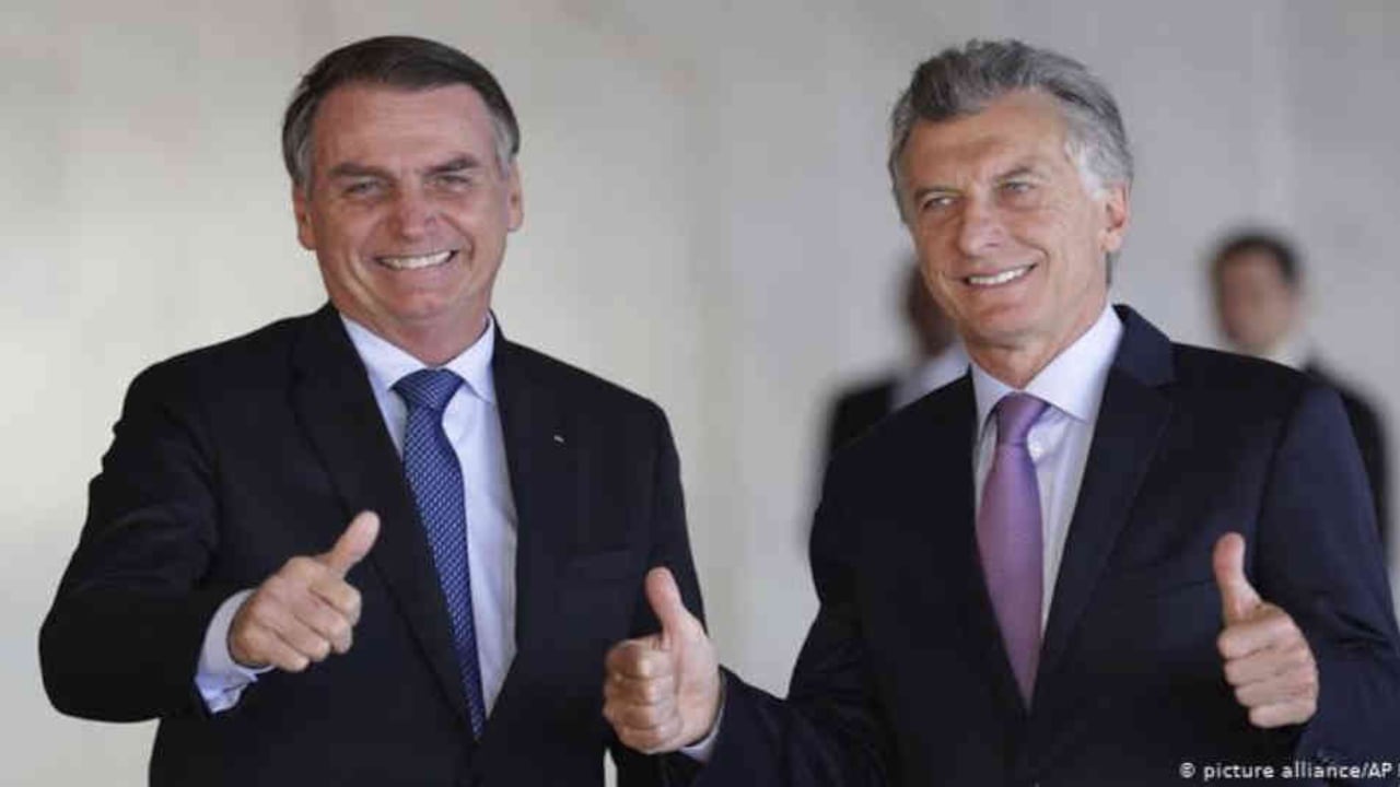 Encuentro entre el presidente de Brasil, Jair Bolsonaro (izqda.) y el de Argentina, Mauricio Macri.
