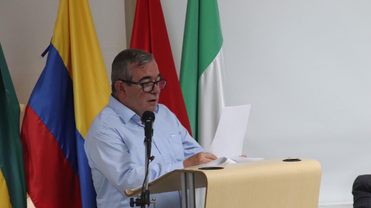 "Laceramos y afectamos gravemente a las familias de las personas secuestradas y a las comunidades a las que representaban", afirmó el excomandante de las Farc. Foto: X @TimoComunes