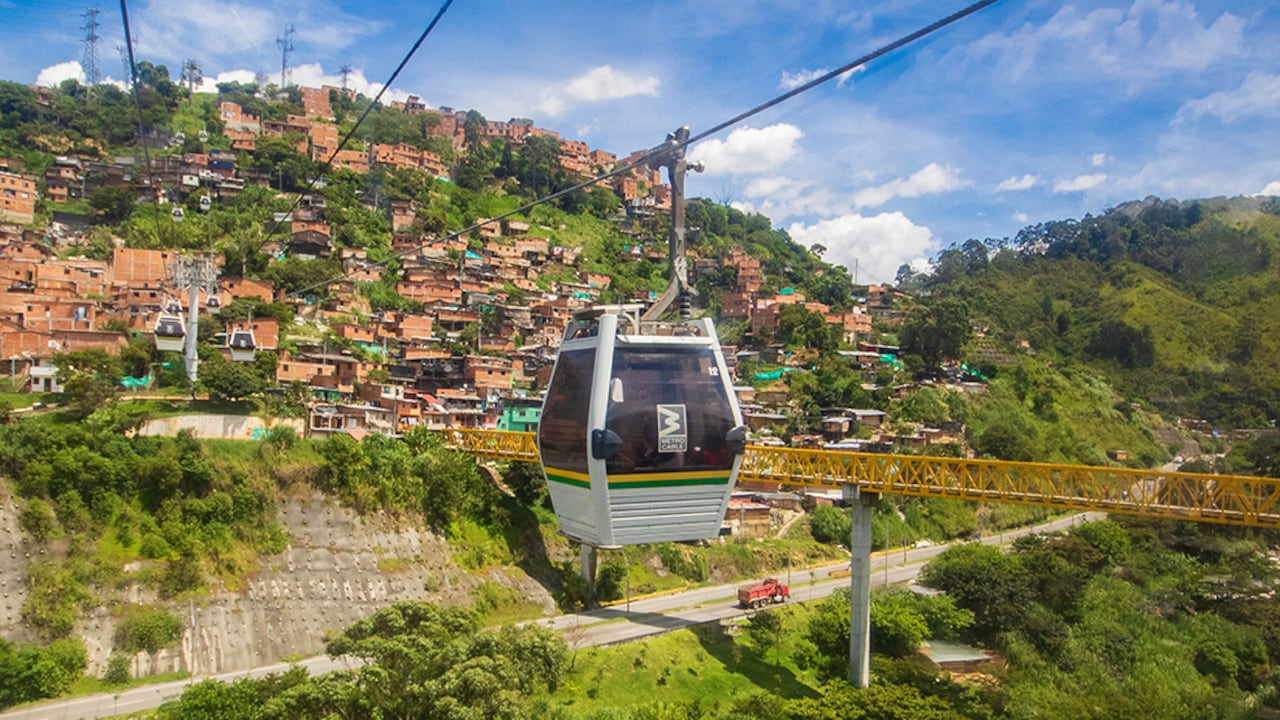 El metrocable es uno de los aliados de transporte para los medellinenses y también un atractivo turístico.