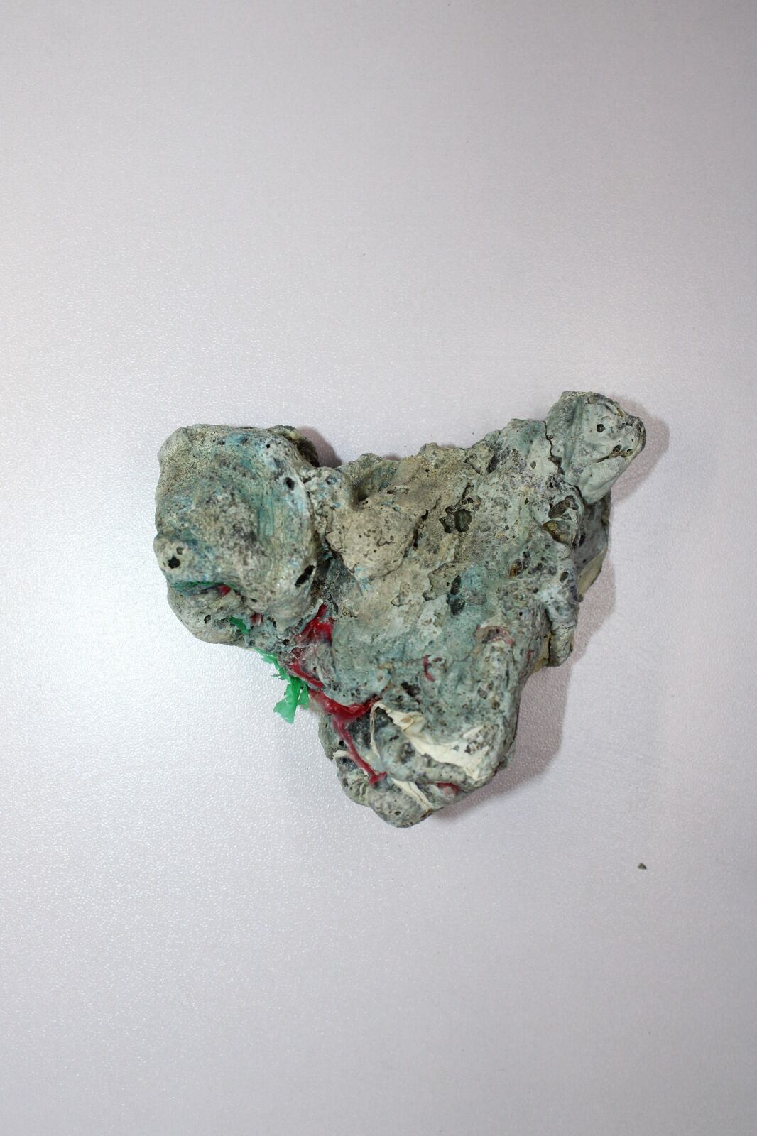 Rocas de plástico en el Caribe colombiano