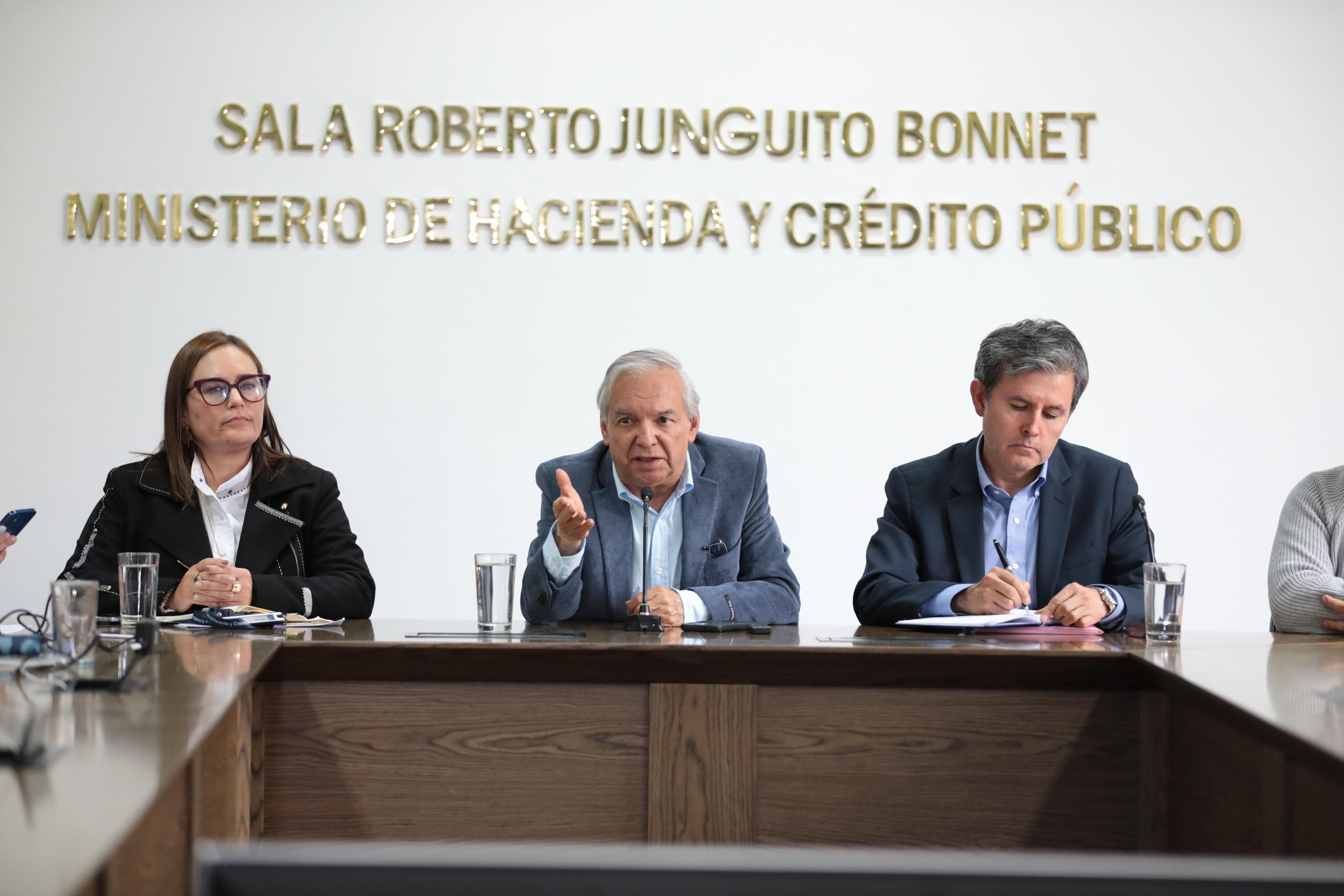 Rueda de prensa Ministerio de Hacienda. Bogotá 12 de julio de 2024.