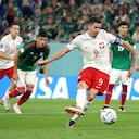 Memo Ochoa le atajó el penal a Lewandowski.