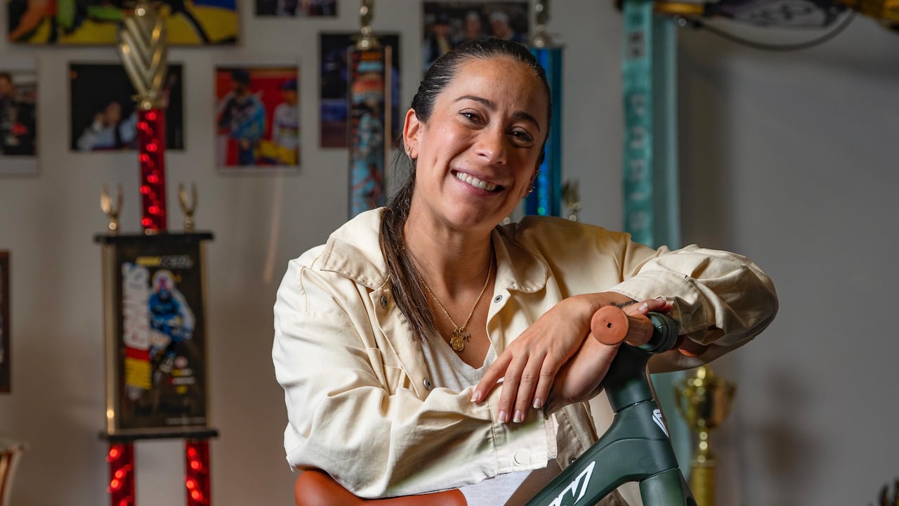 Mariana Pajón, imagen de la campaña. La premiada bicicrosista se alista para el nacimiento de su primer hijo y con la campaña GW busca recordarle a las personas lo valioso que es un legado emocional que se construye en familia.