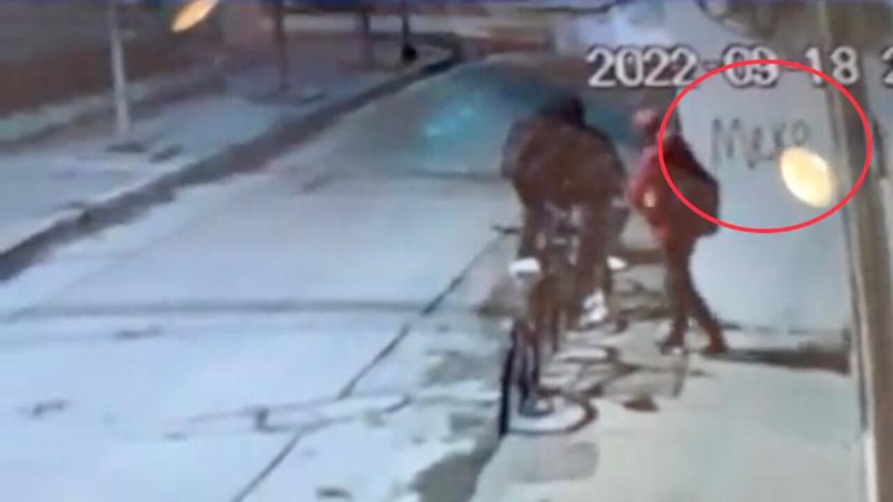 Delincuentes dejan frases en fachadas de locales como marcas para robos.