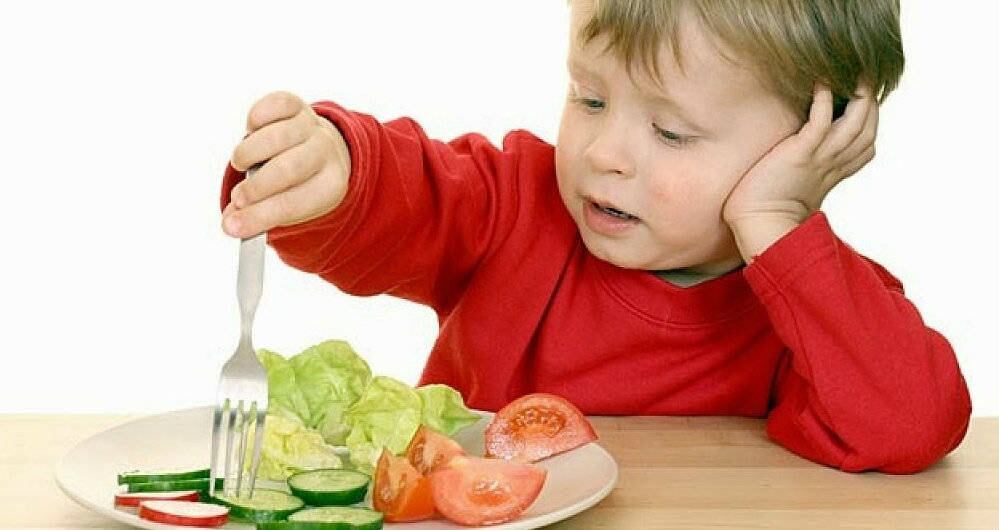 La controversia estalló cuando se anunció la creación de un menú único sin carne para poder servir más rápido a los alumnos y agilizar las comidas.
