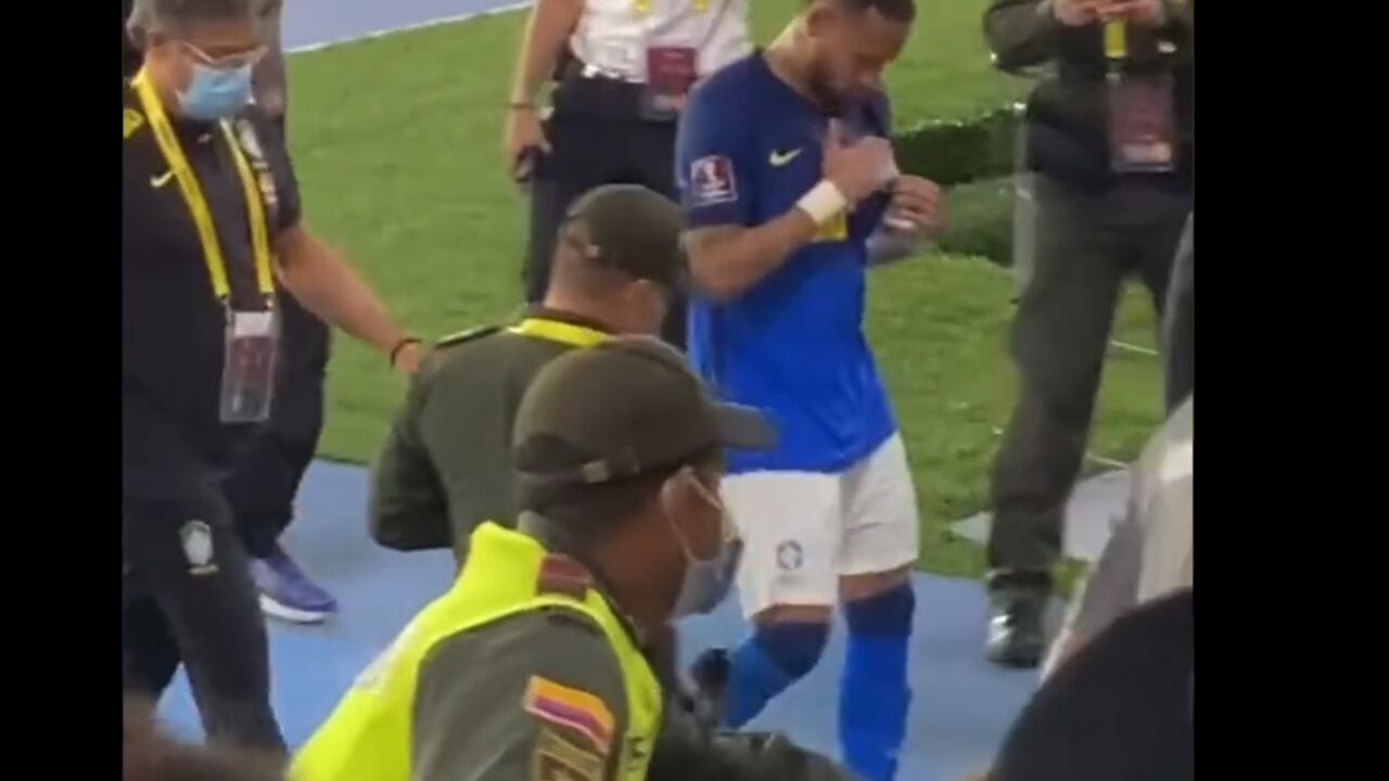 El gesto del extremo brasileño que causó la furia de miles de hinchas