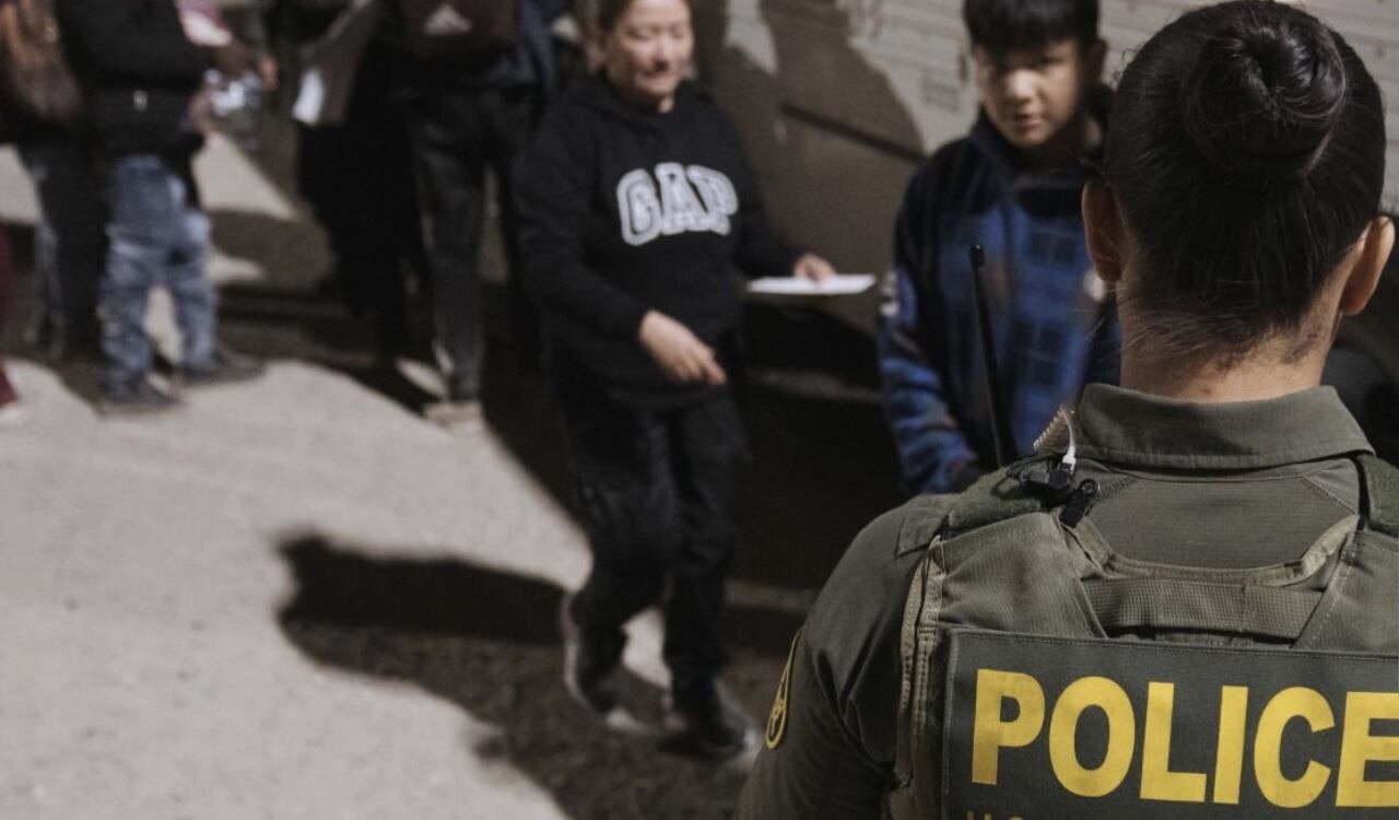 Quienes son expulsados, denuncian malos tratos por parte de las autoridades de Estados Unidos.