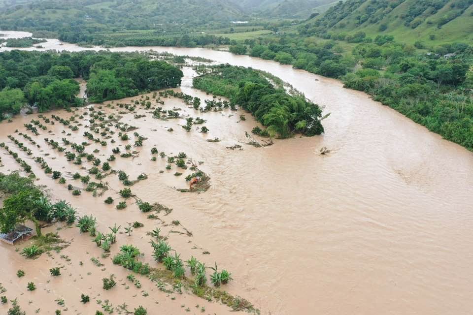 El fin de semana que termina dejó muchas emergencias por las fuertes lluvias en el sur del Huila,  de ahí que varios terrenos terminaron inundados y derrumbes que han afectado varias viviendas, cultivos, especialmente aquellos ubicados en zona rural del municipio de Suaza y también en la localidad vecina de Acevedo.