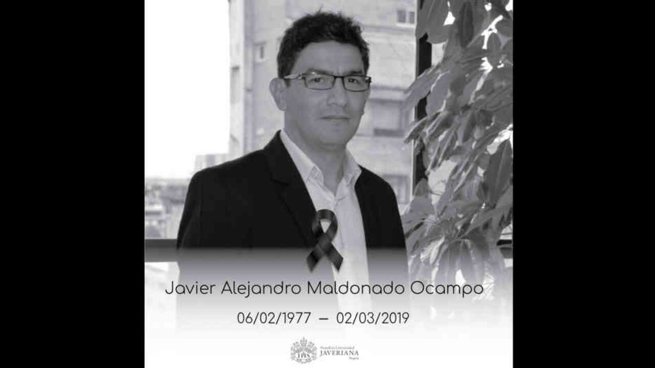 Javier Maldonado se graduó como ecólogo y posteriormente hizo un doctorado en zoología. Nació en Ubaté, Cundinamarca