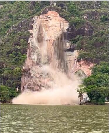 Derrumbe de una de las estructuras de esta hidroeléctrica.