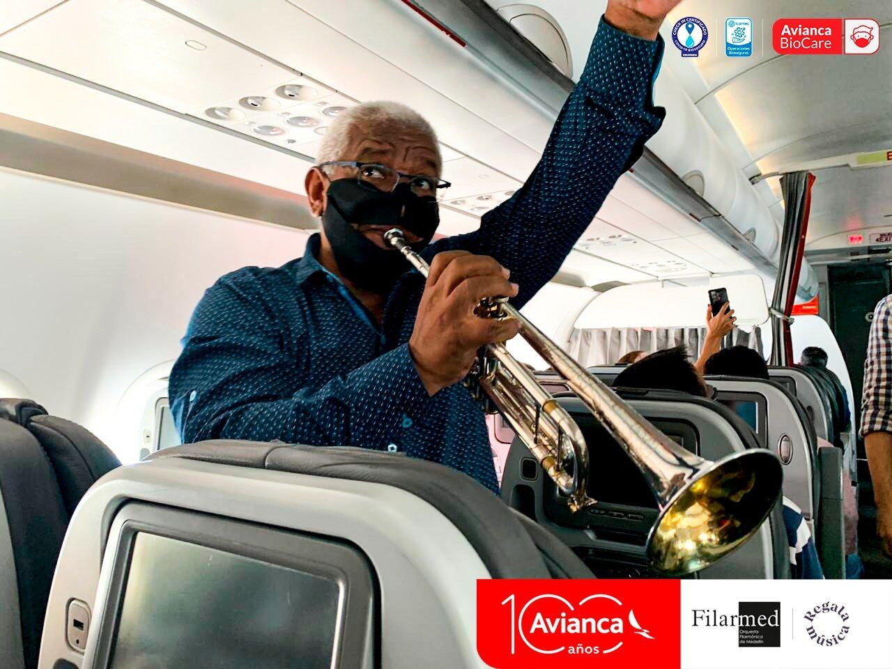 Vuelo de Avianca con concierto