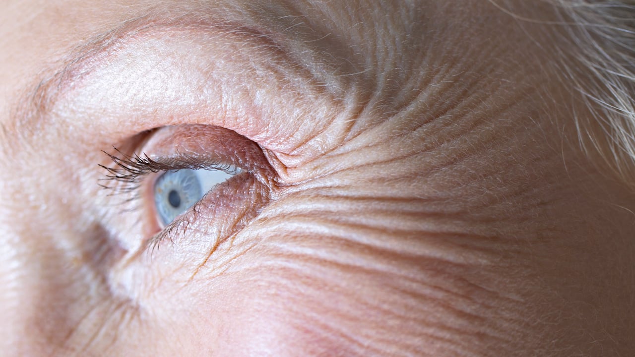 El envejecimiento prematuro se puede prevenir con hábitos saludables.