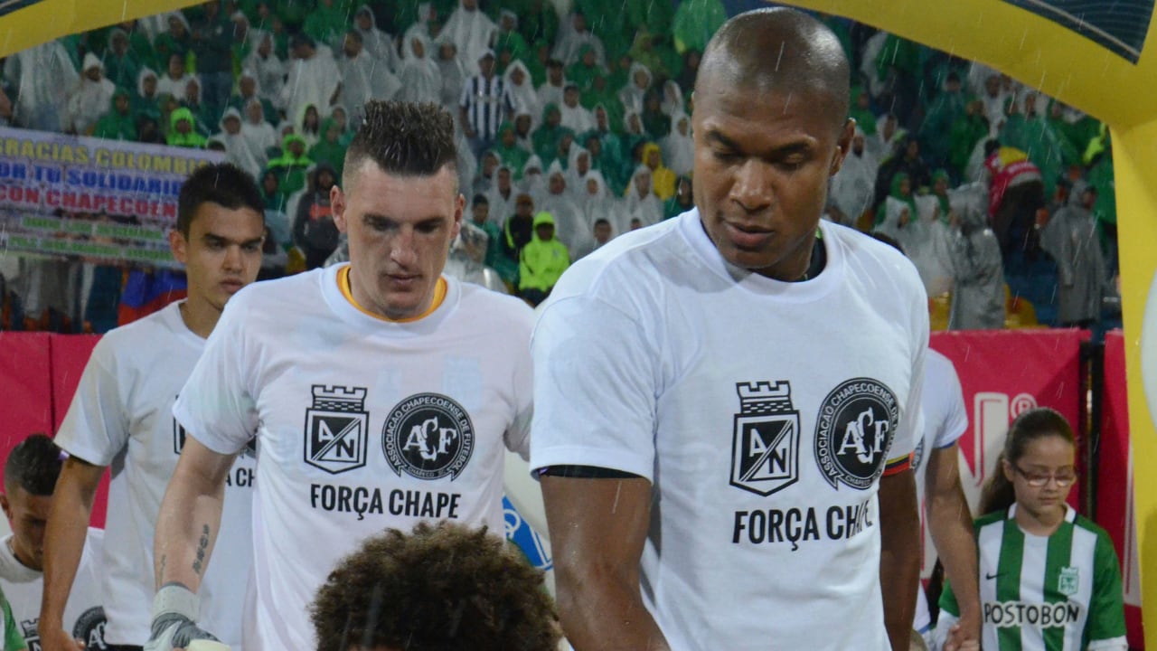 Jugadores de Atlético Nacional tras la tragedia de Chapecoense.