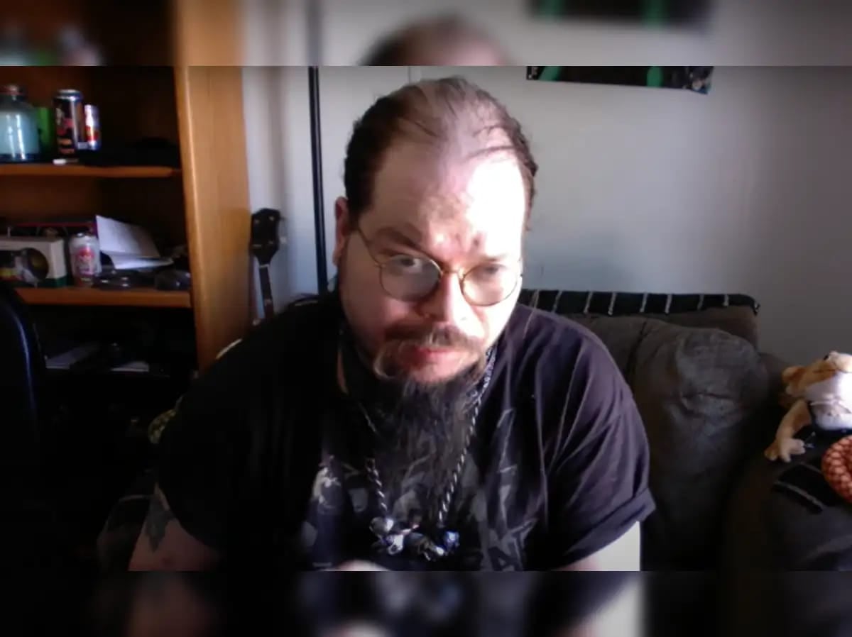 Fotografía personal de KingCobraJFS compartida con su comunidad en línea.